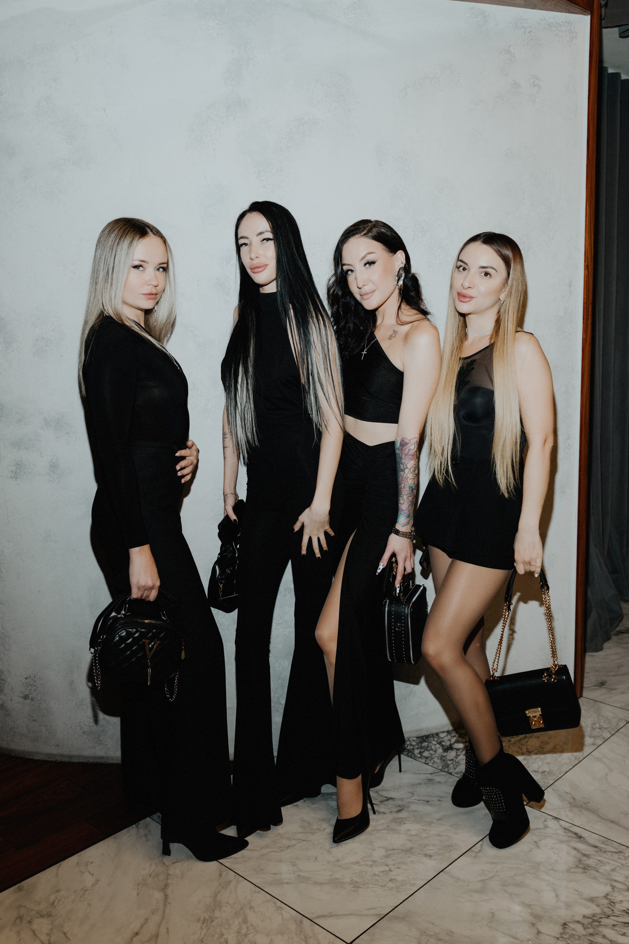 8 марта (воскресенье). BENUAR Restaurant