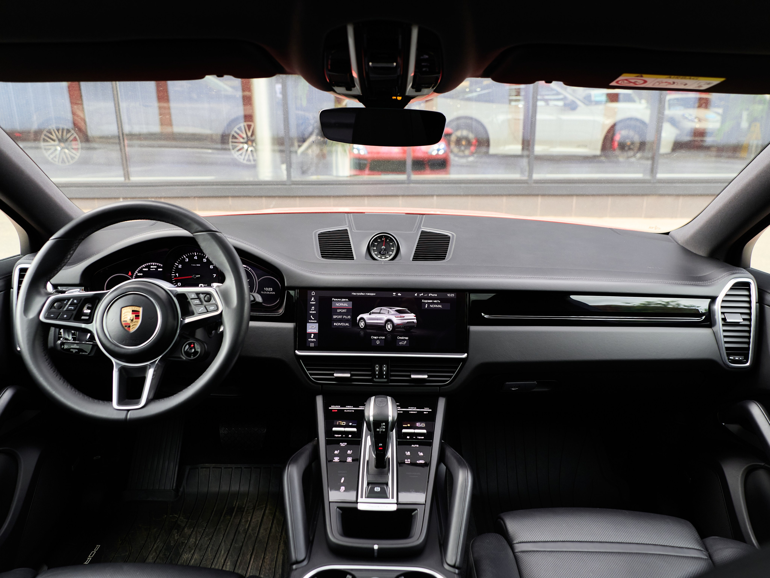 Porsche Cayenne. IDeAI studio