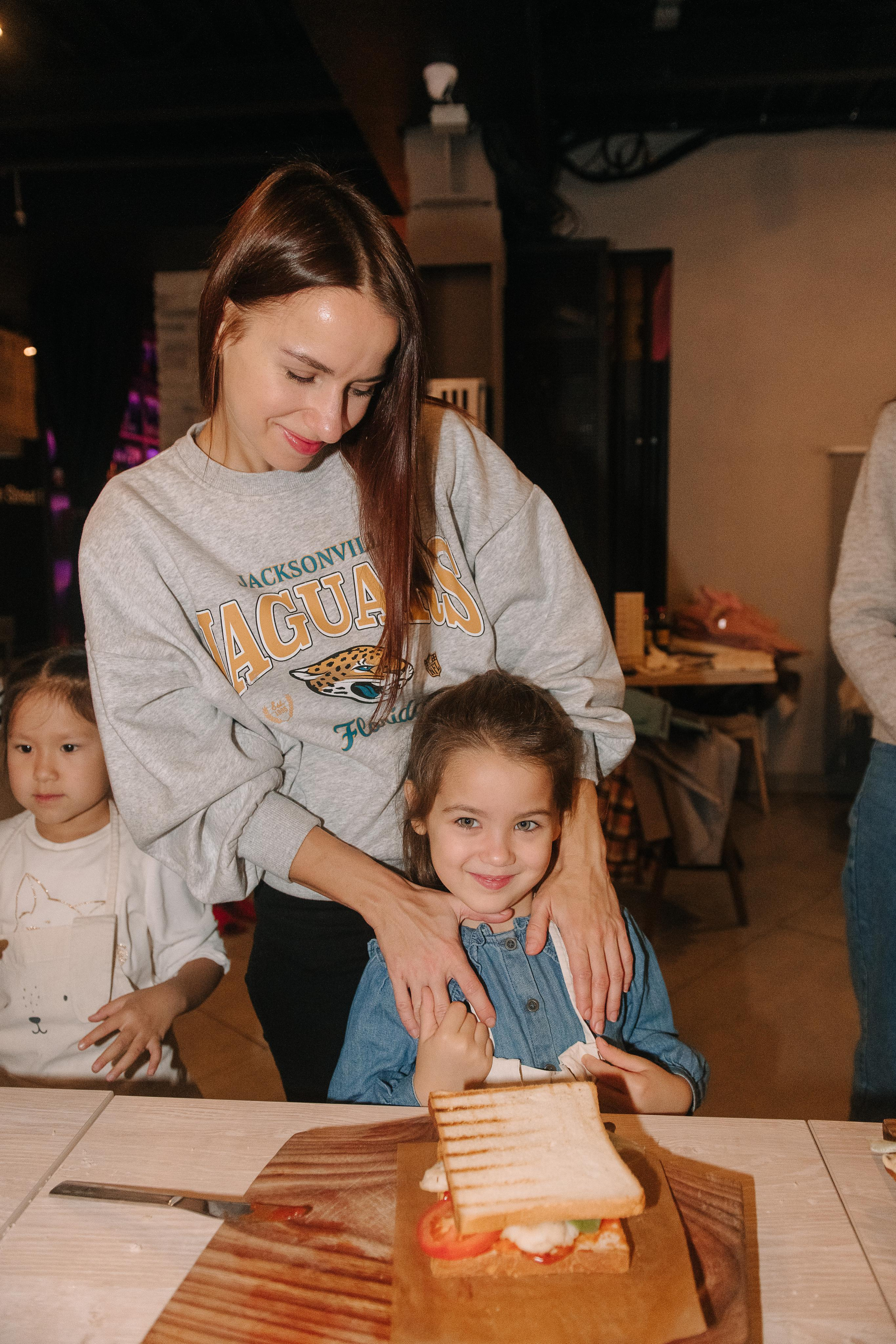 Гастродвор. Детский мастер-класс по приготовлению сэндвичей. Фотограф Валерия Голубева (Миронова)