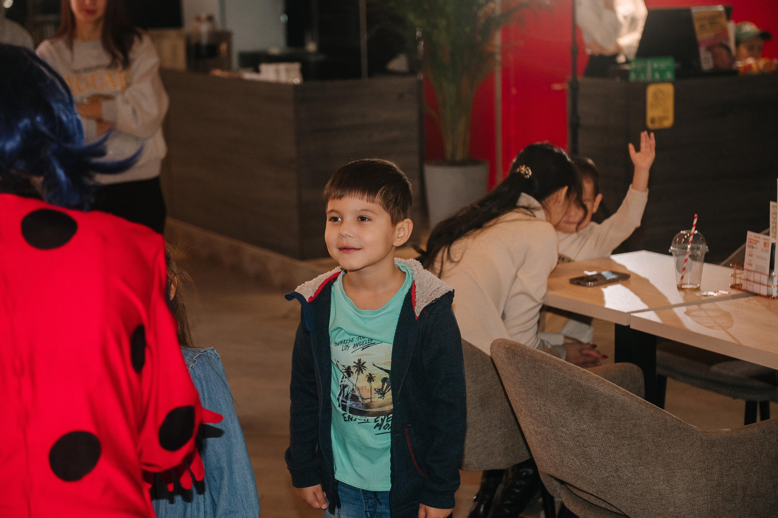 Гастродвор. Детский мастер-класс по приготовлению сэндвичей. Фотограф Валерия Голубева (Миронова)