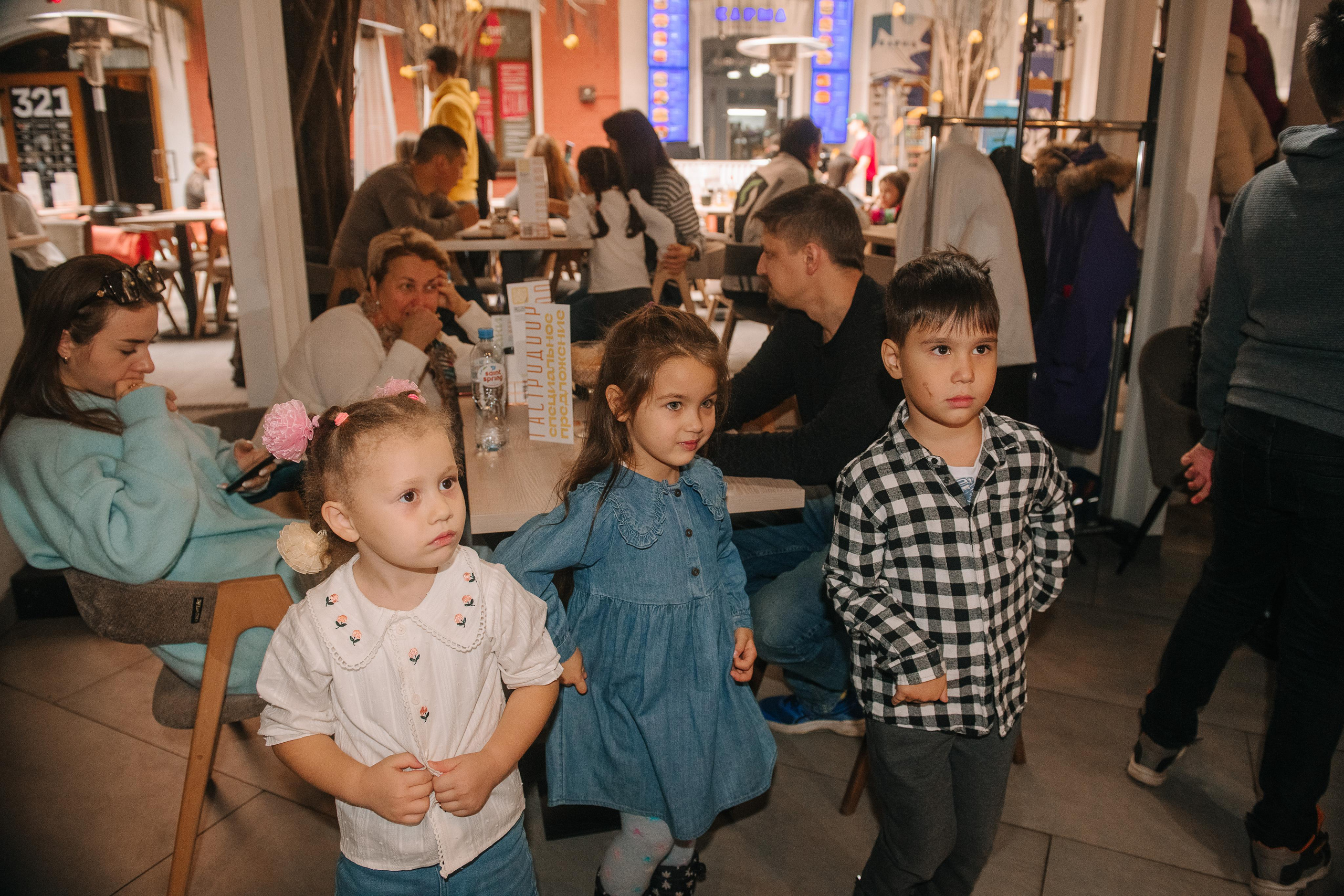 Гастродвор. Детский мастер-класс по приготовлению сэндвичей. Фотограф Валерия Голубева (Миронова)