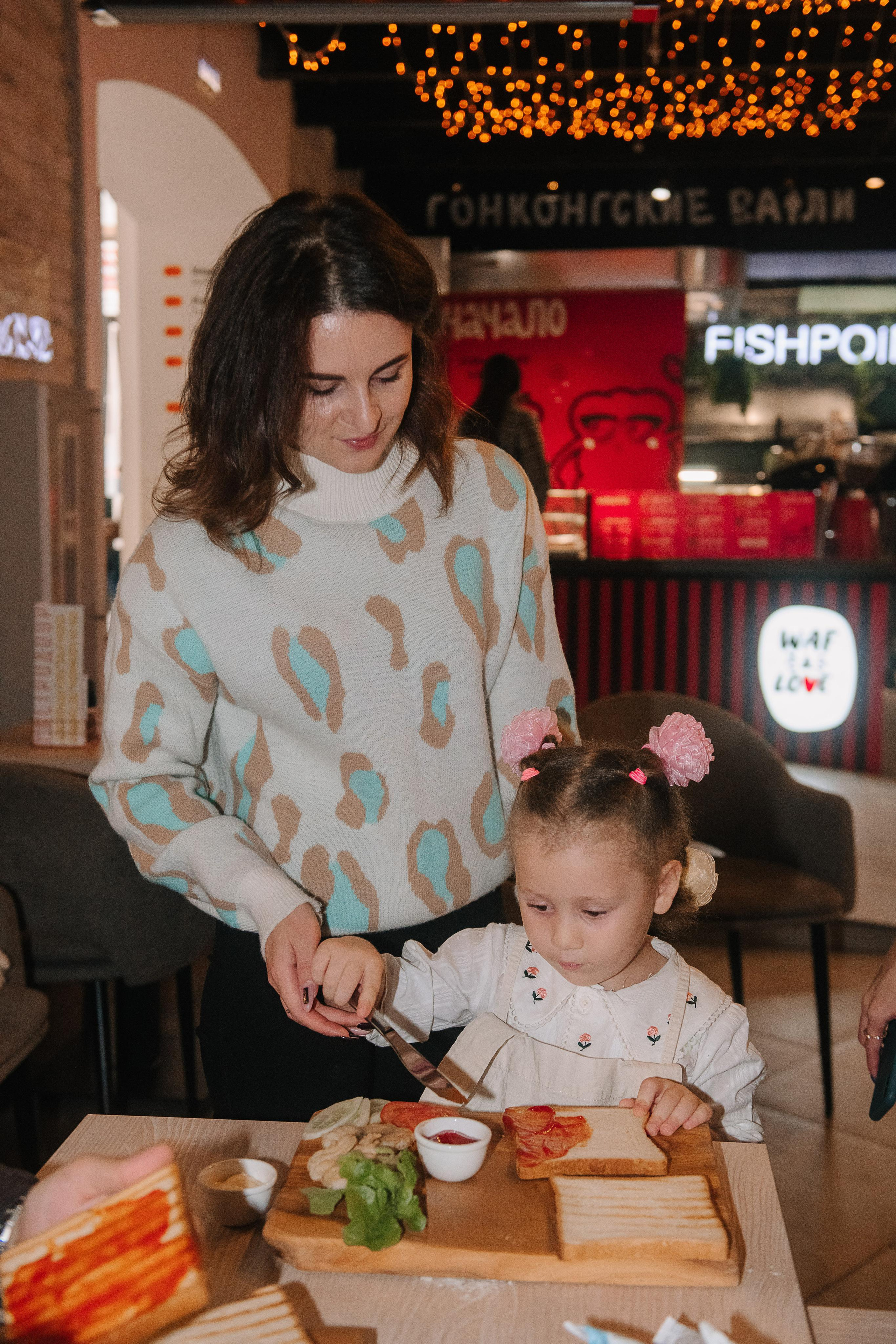 Гастродвор. Детский мастер-класс по приготовлению сэндвичей. Фотограф Валерия Голубева (Миронова)