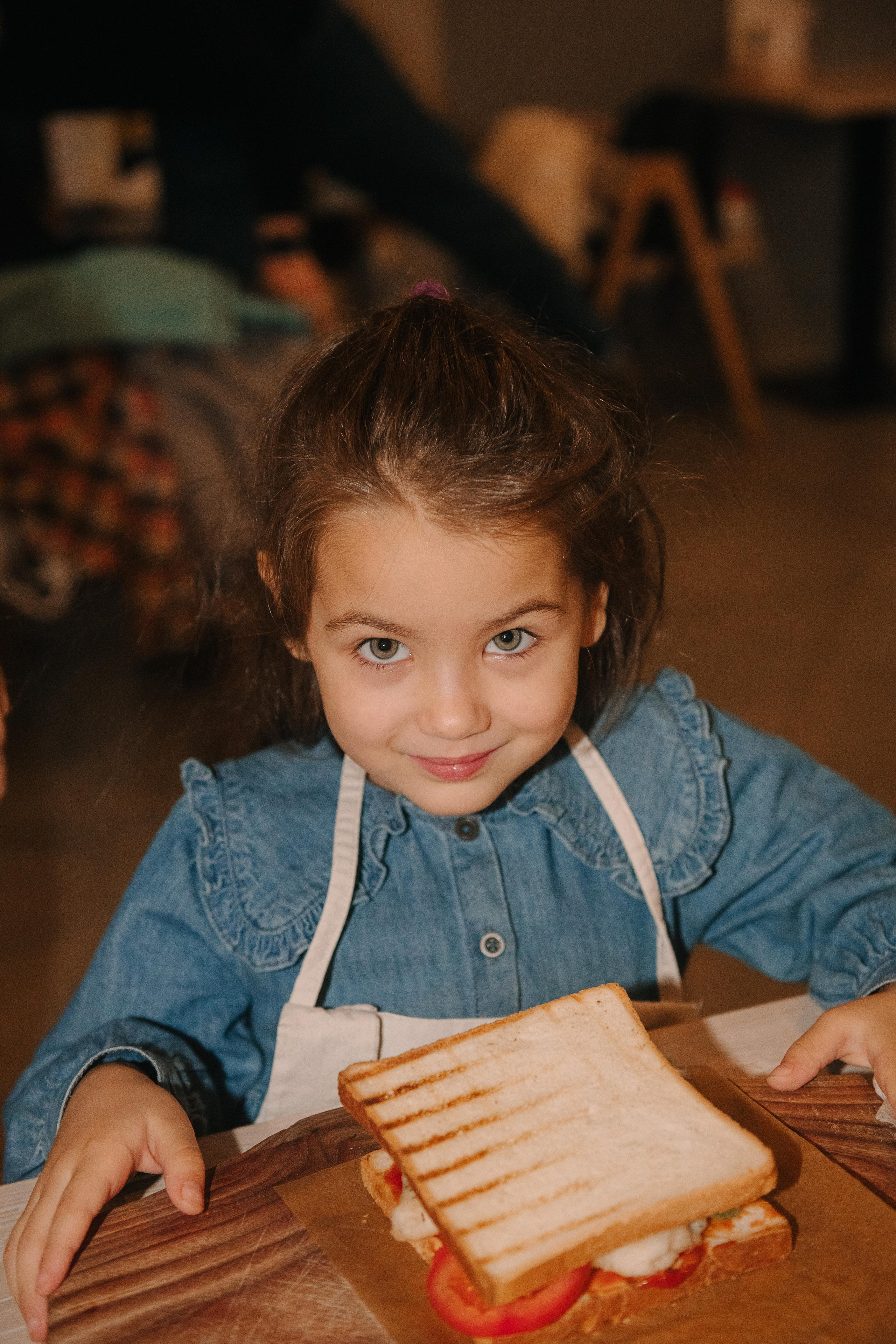 Гастродвор. Детский мастер-класс по приготовлению сэндвичей. Фотограф Валерия Голубева (Миронова)