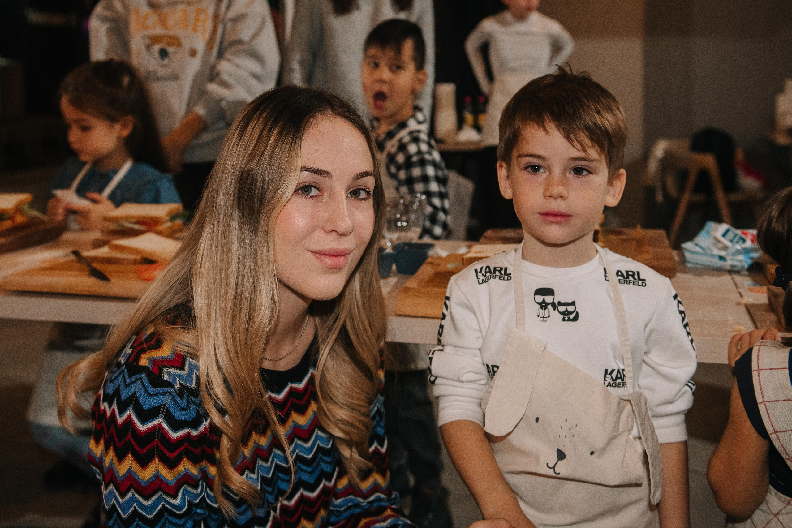 Гастродвор. Детский мастер-класс по приготовлению сэндвичей. Фотограф Валерия Голубева (Миронова)