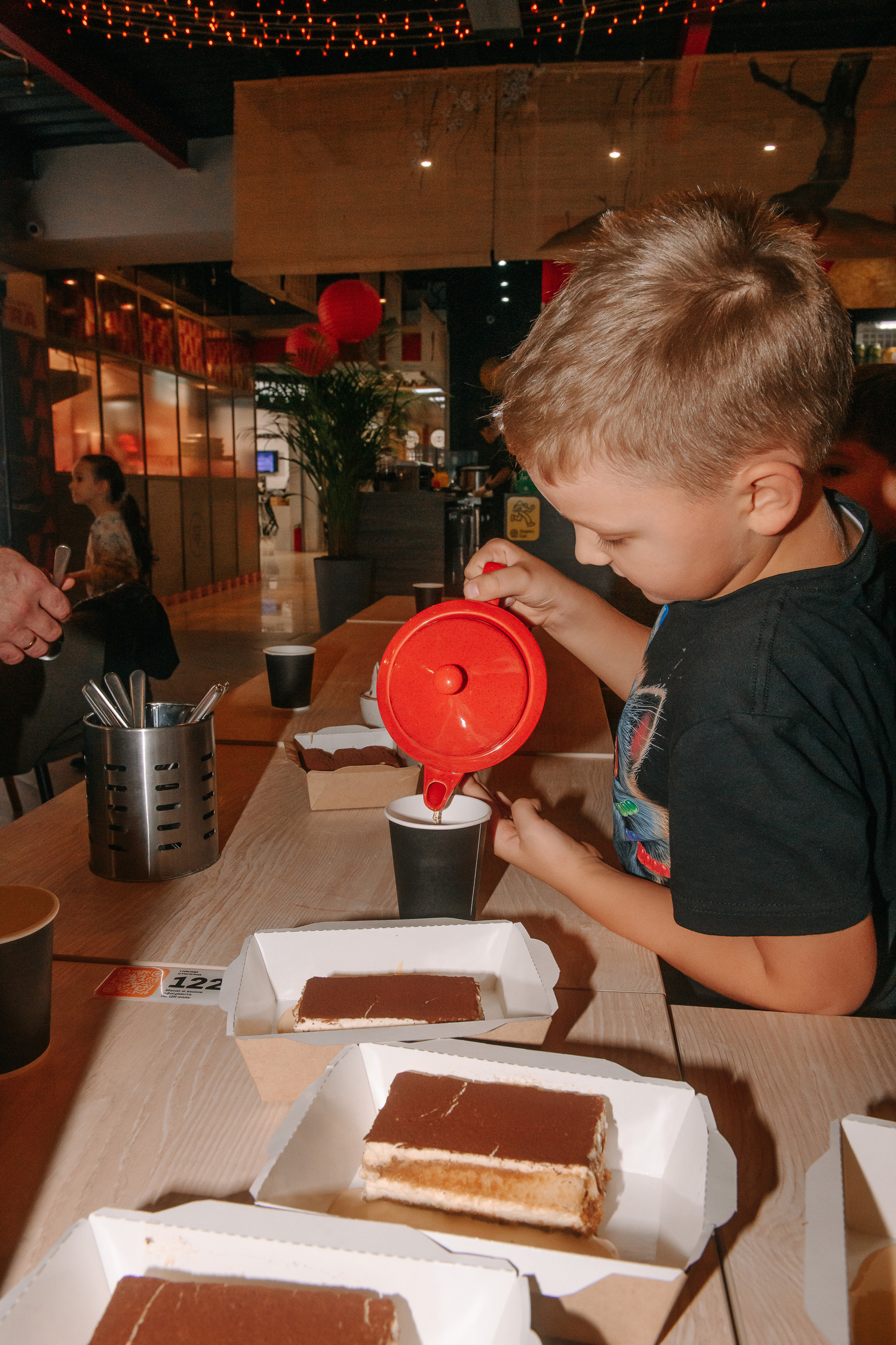 Гастродвор. Детский мастер-класс по приготовлению тирамису. Фотограф Валерия Голубева (Миронова)