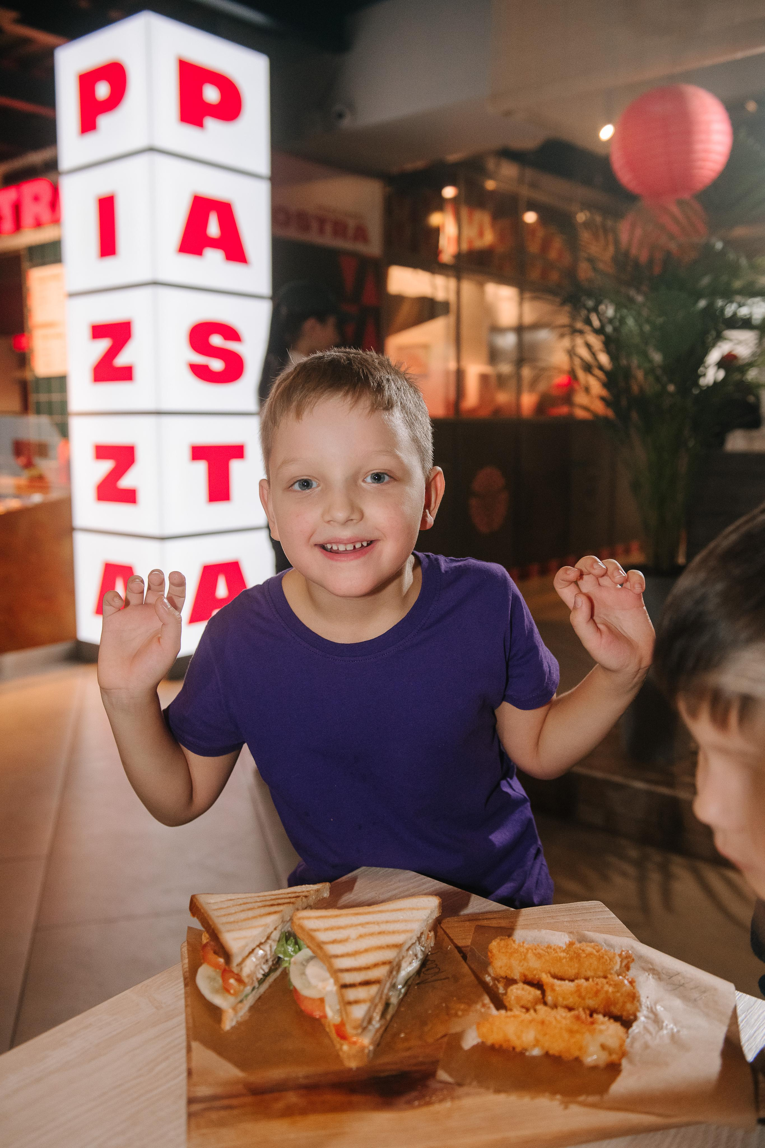 Гастродвор. Детский мастер-класс по приготовлению сэндвичей. Фотограф Валерия Голубева (Миронова)