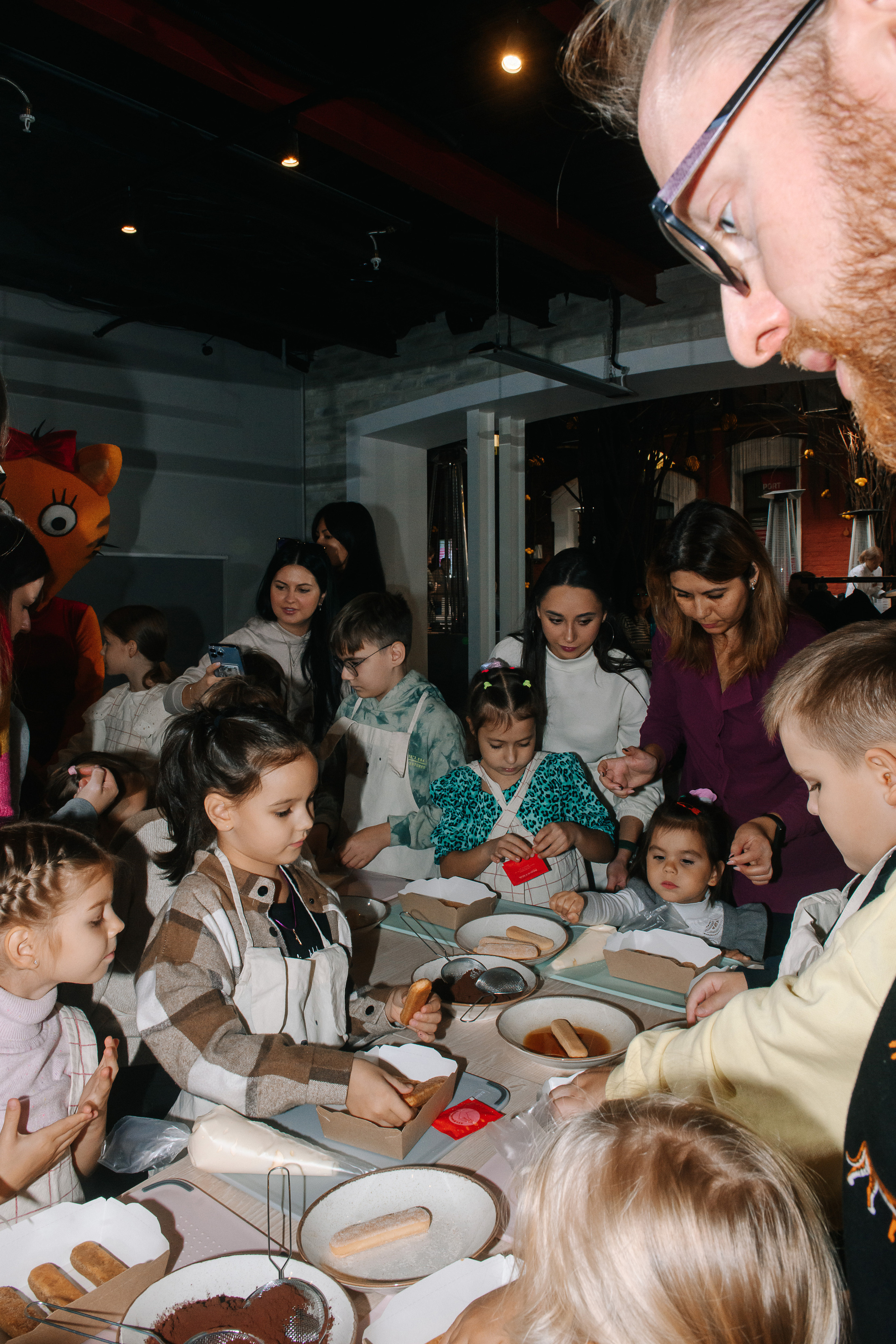 Гастродвор. Детский мастер-класс по приготовлению тирамису. Фотограф Валерия Голубева (Миронова)
