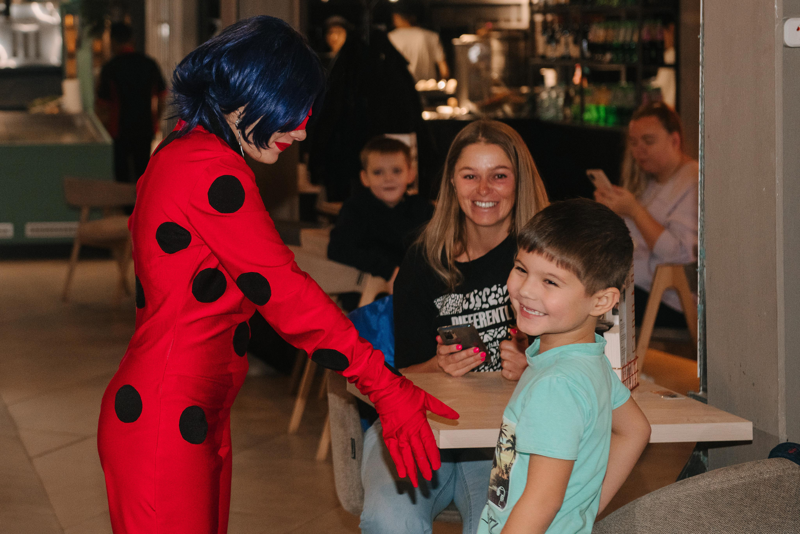 Гастродвор. Детский мастер-класс по приготовлению сэндвичей. Фотограф Валерия Голубева (Миронова)
