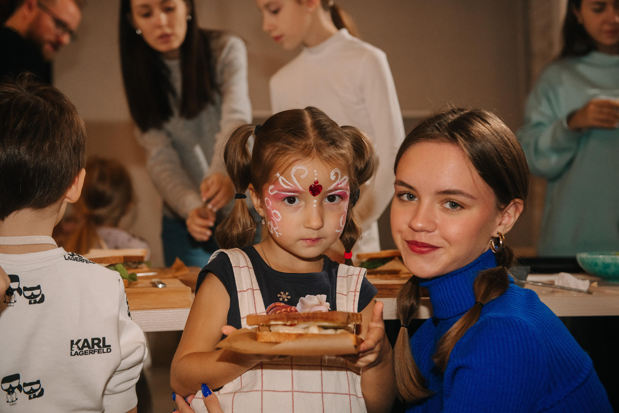 Гастродвор. Детский мастер-класс по приготовлению сэндвичей. Фотограф Валерия Голубева (Миронова)