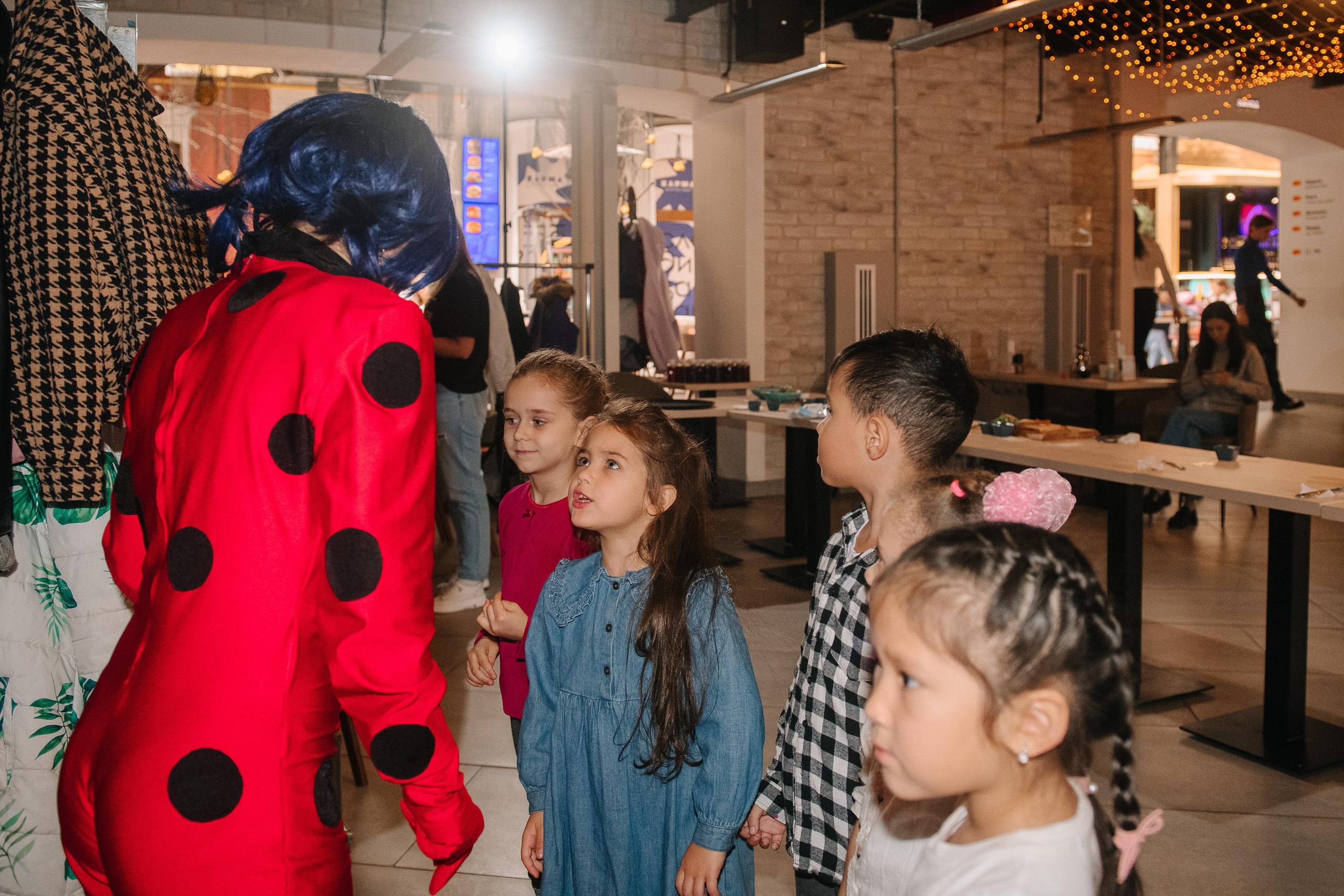 Гастродвор. Детский мастер-класс по приготовлению сэндвичей. Фотограф Валерия Голубева (Миронова)