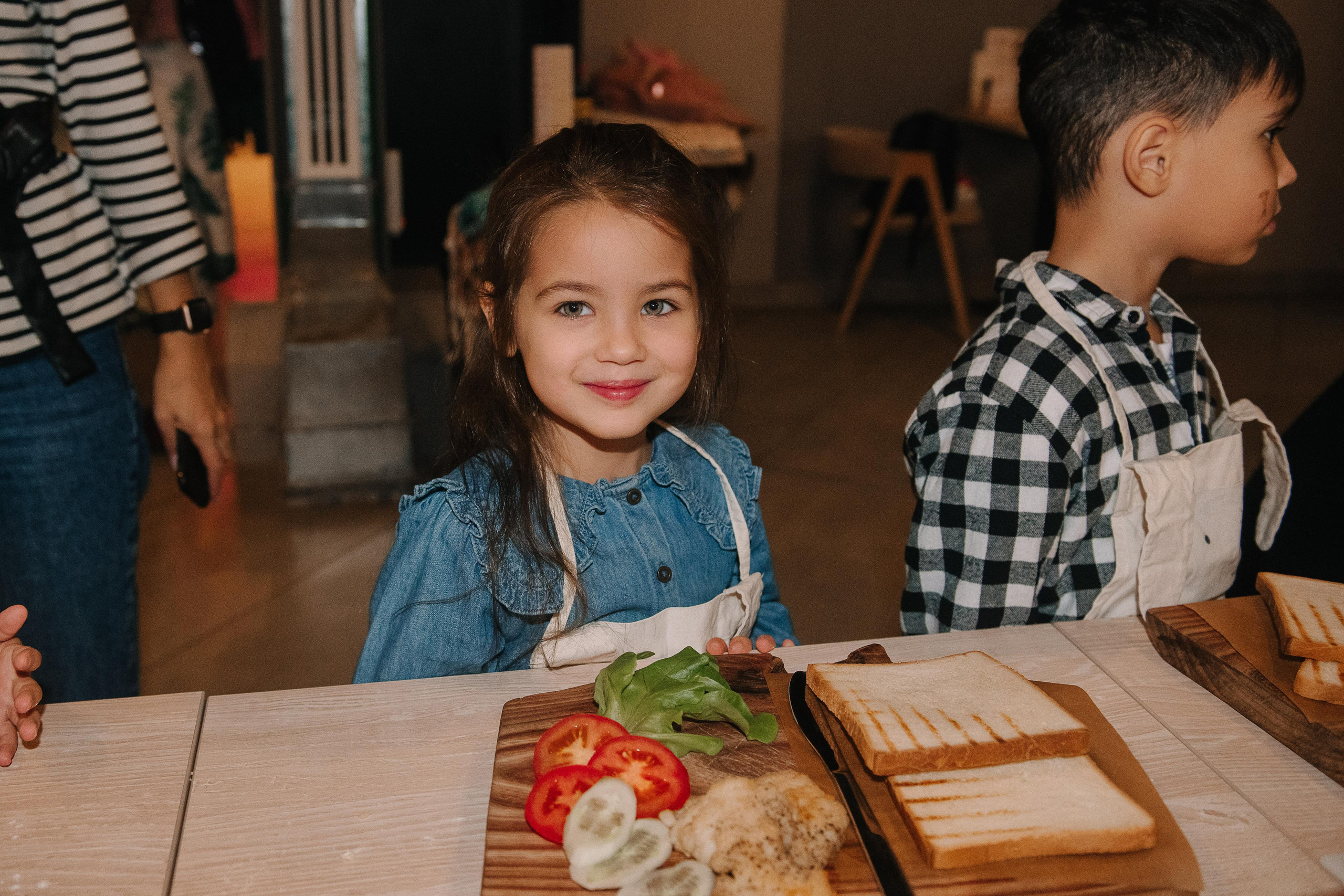 Гастродвор. Детский мастер-класс по приготовлению сэндвичей. Фотограф Валерия Голубева (Миронова)