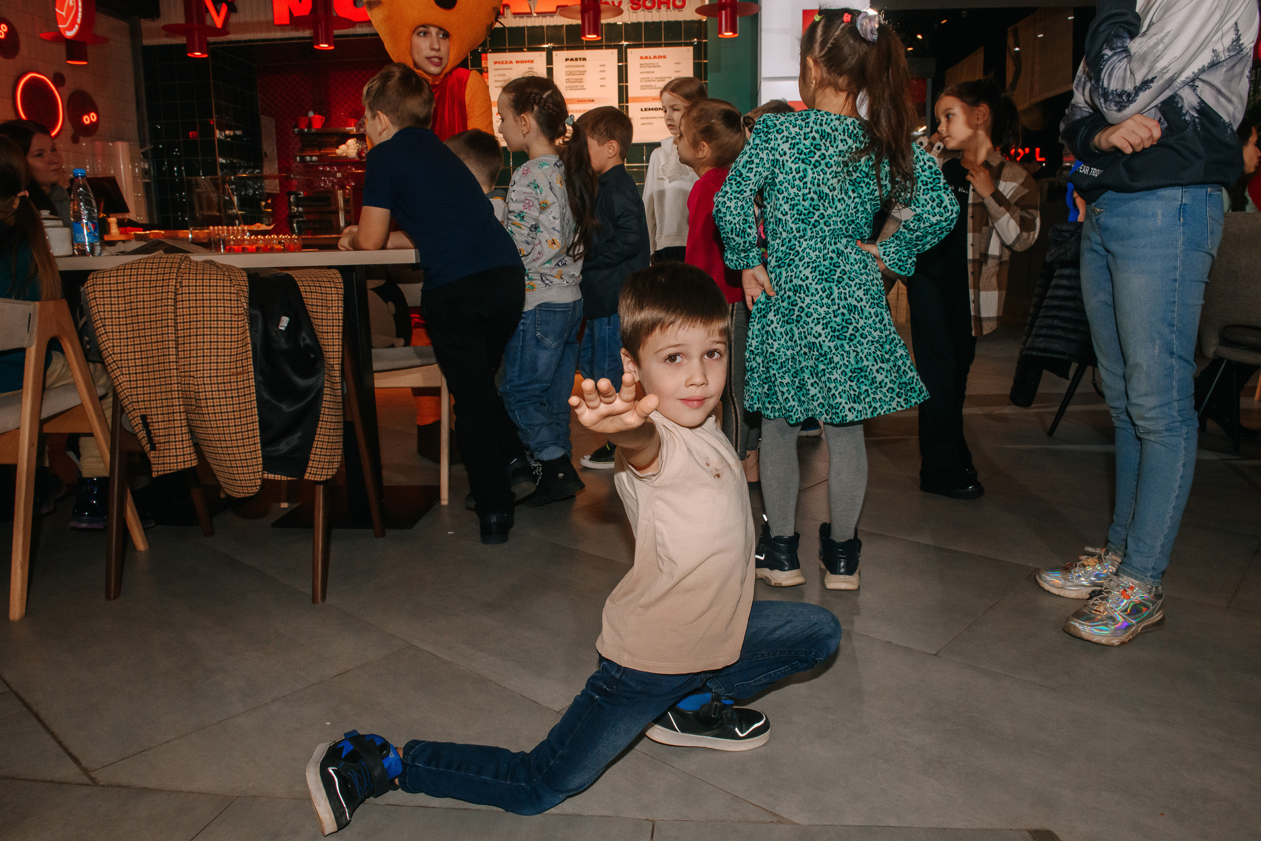 Гастродвор. Детский мастер-класс по приготовлению тирамису. Фотограф Валерия Голубева (Миронова)