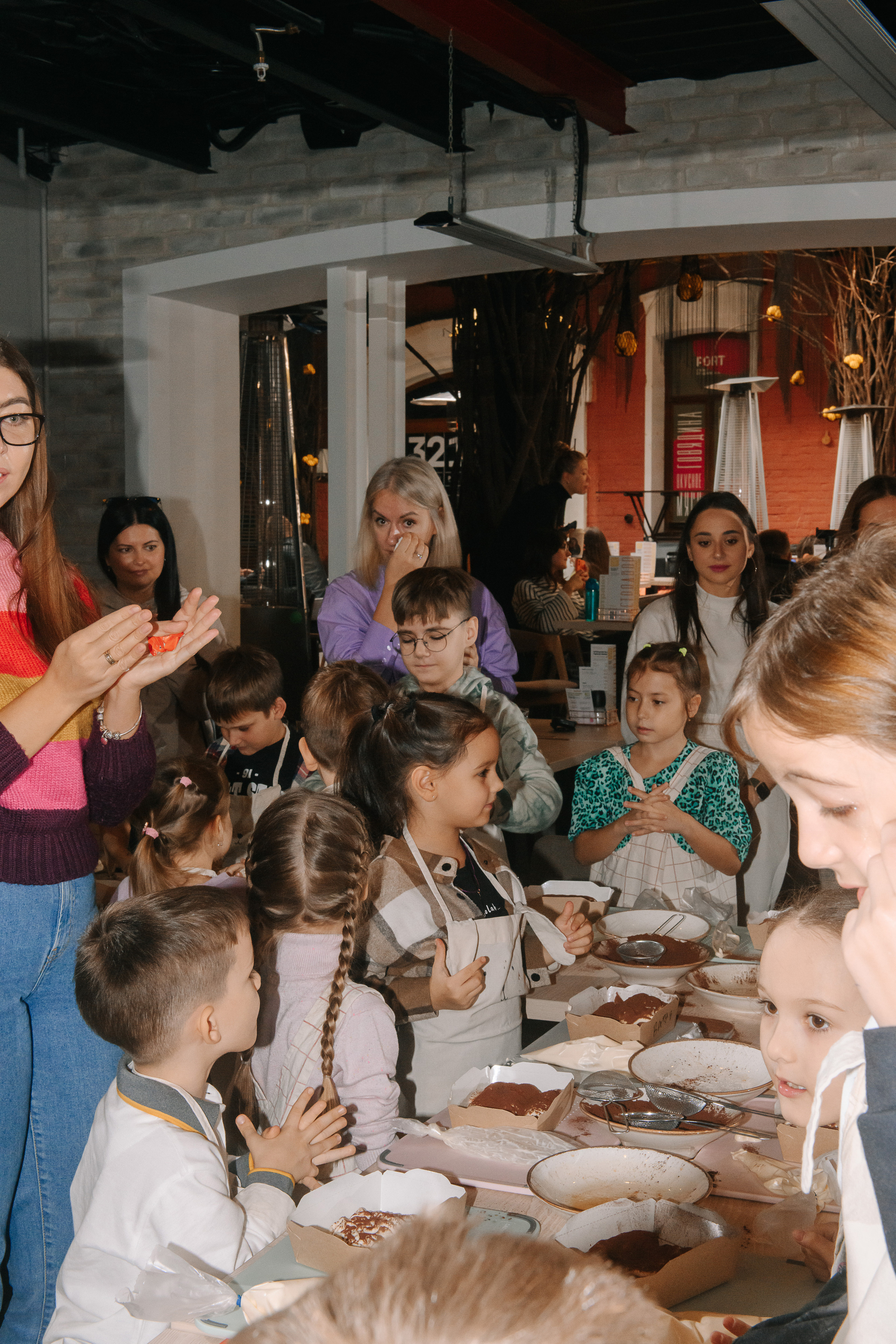 Гастродвор. Детский мастер-класс по приготовлению тирамису. Фотограф Валерия Голубева (Миронова)