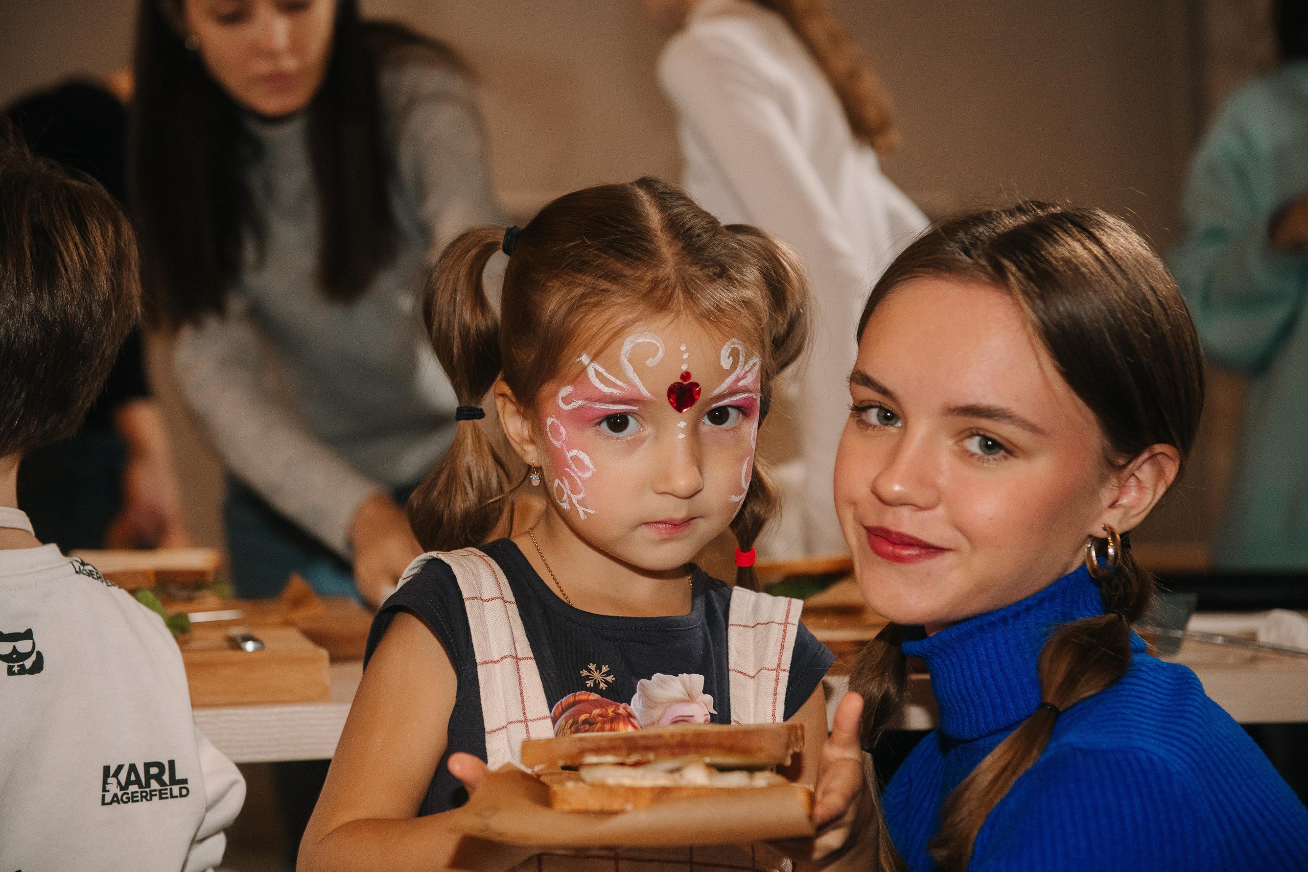 Гастродвор. Детский мастер-класс по приготовлению сэндвичей. Фотограф Валерия Голубева (Миронова)