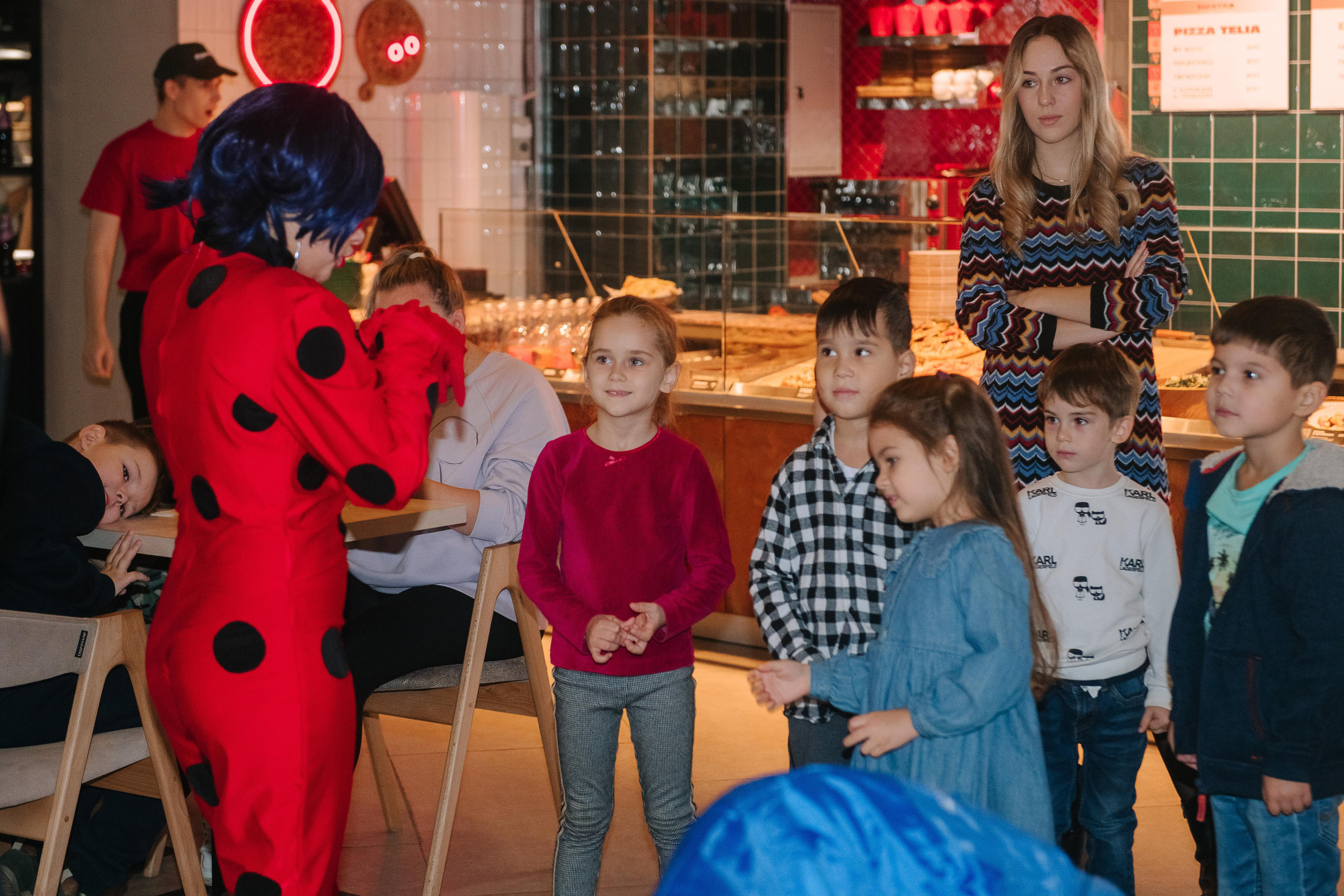 Гастродвор. Детский мастер-класс по приготовлению сэндвичей. Фотограф Валерия Голубева (Миронова)