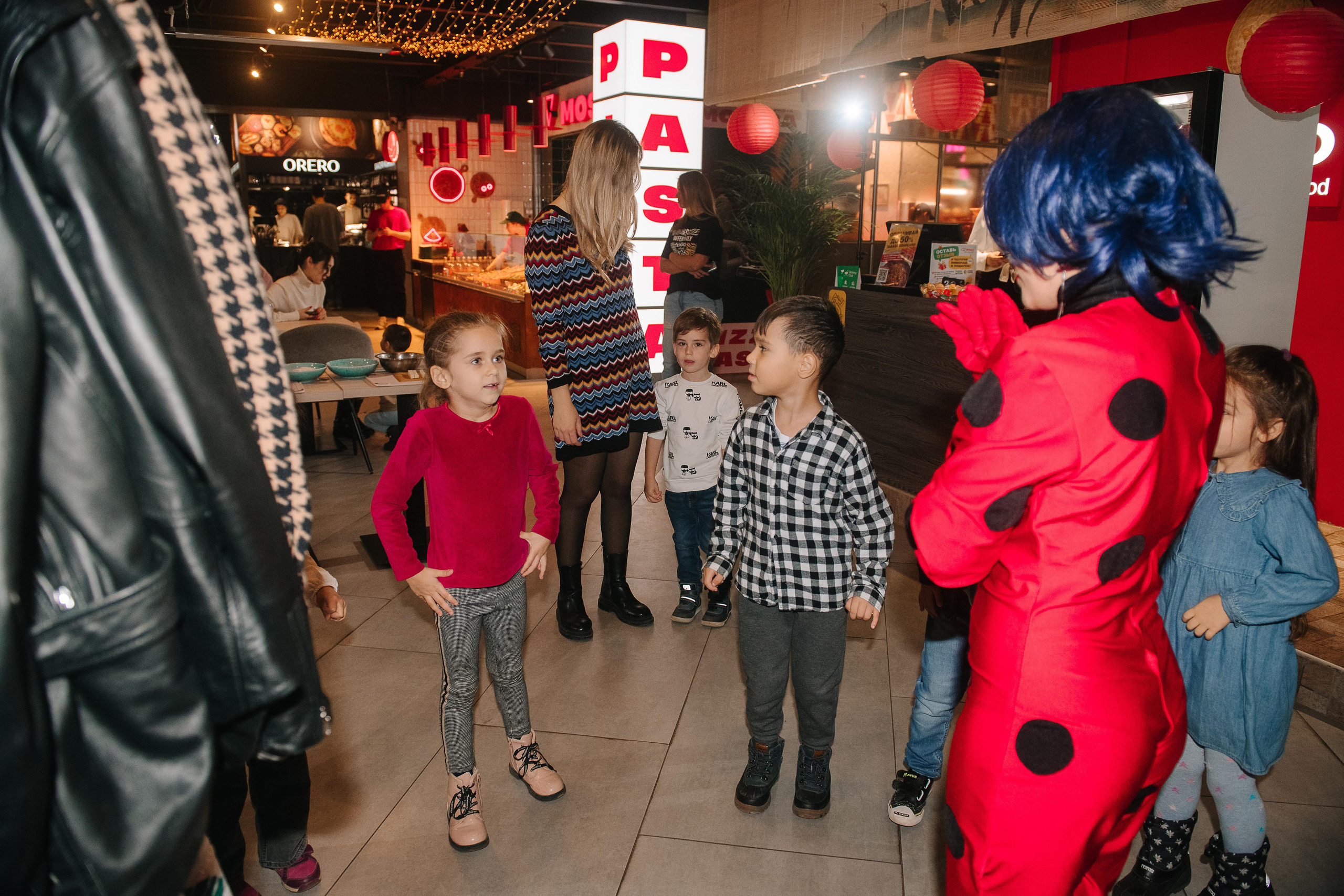 Гастродвор. Детский мастер-класс по приготовлению сэндвичей. Фотограф Валерия Голубева (Миронова)