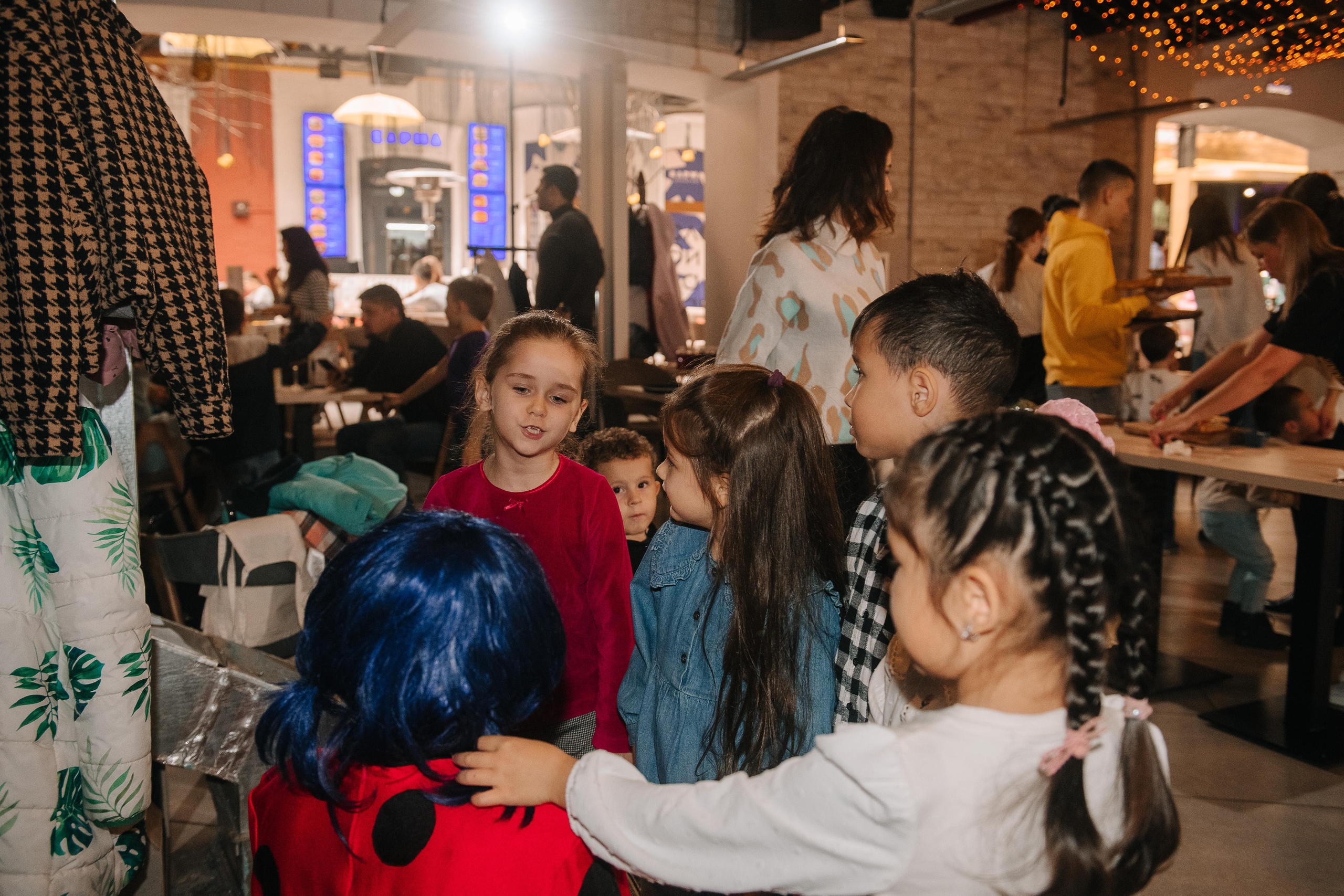 Гастродвор. Детский мастер-класс по приготовлению сэндвичей. Фотограф Валерия Голубева (Миронова)