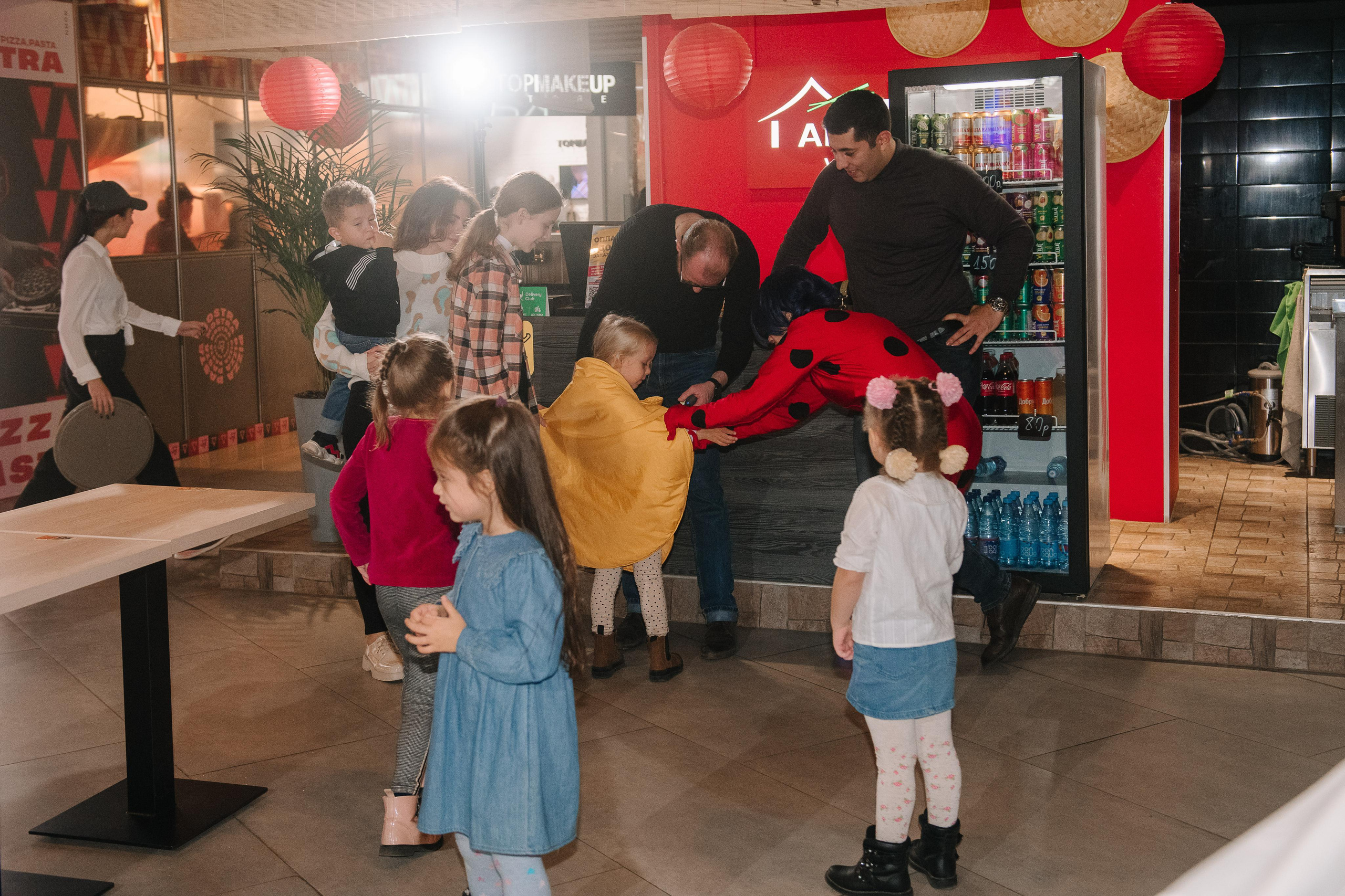 Гастродвор. Детский мастер-класс по приготовлению сэндвичей. Фотограф Валерия Голубева (Миронова)