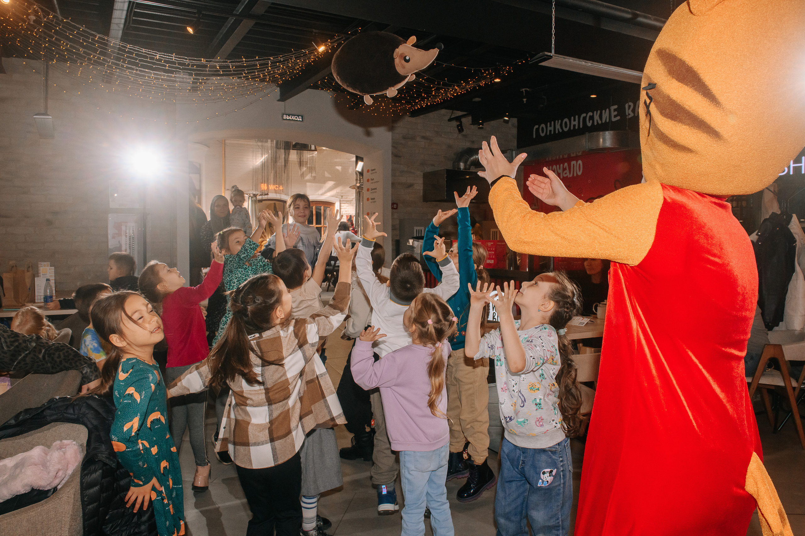 Гастродвор. Детский мастер-класс по приготовлению тирамису. Фотограф Валерия Голубева (Миронова)