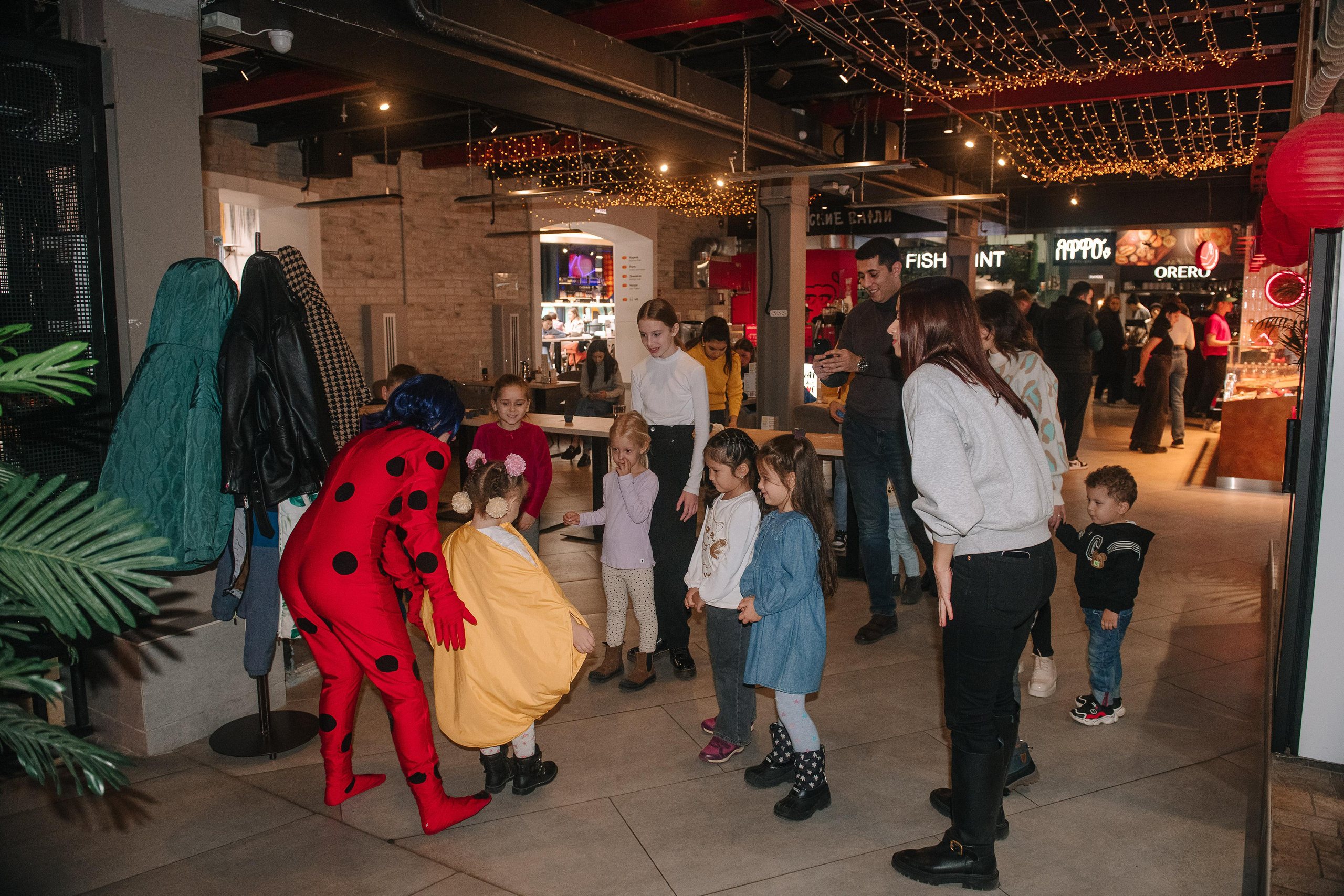 Гастродвор. Детский мастер-класс по приготовлению сэндвичей. Фотограф Валерия Голубева (Миронова)
