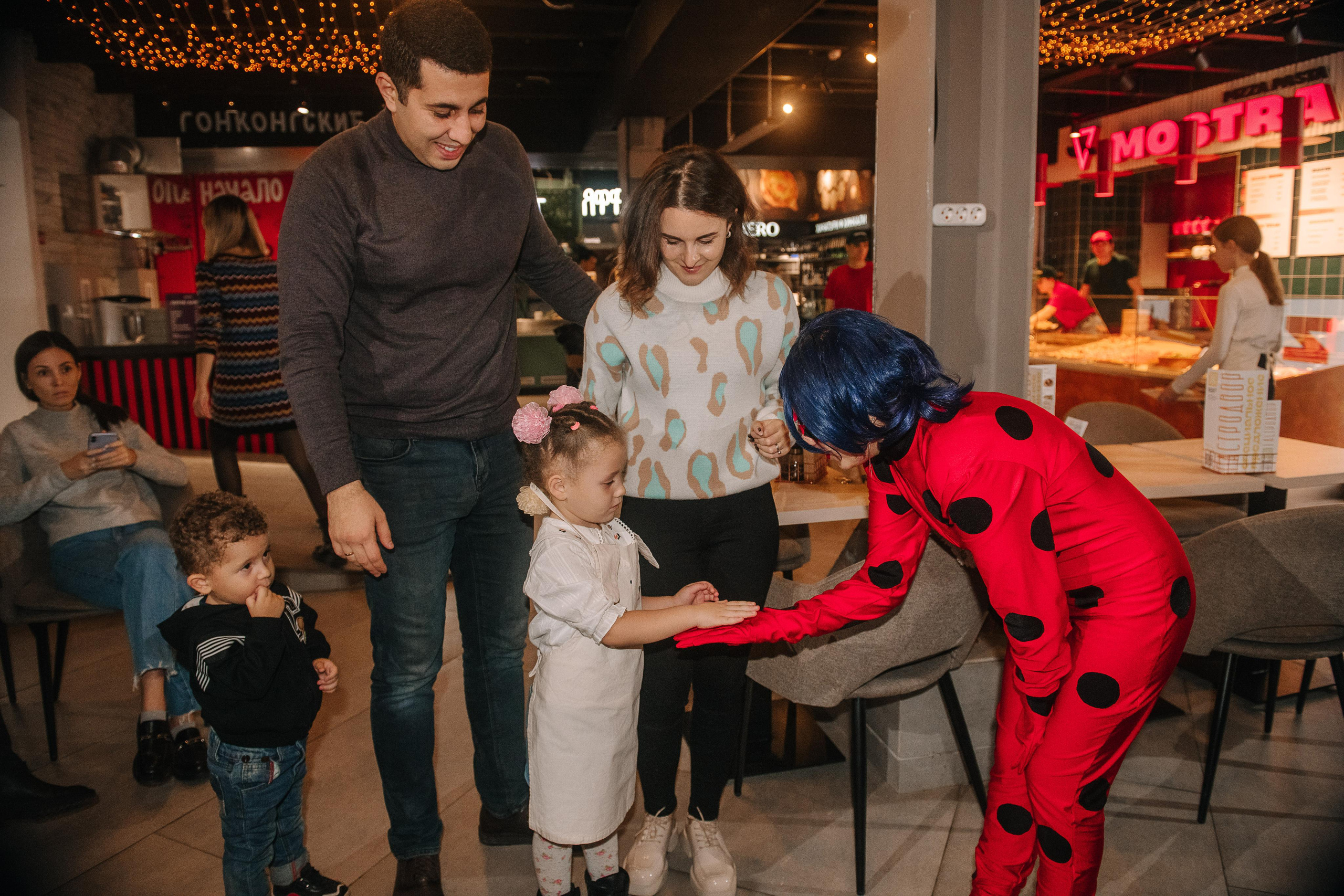 Гастродвор. Детский мастер-класс по приготовлению сэндвичей. Фотограф Валерия Голубева (Миронова)