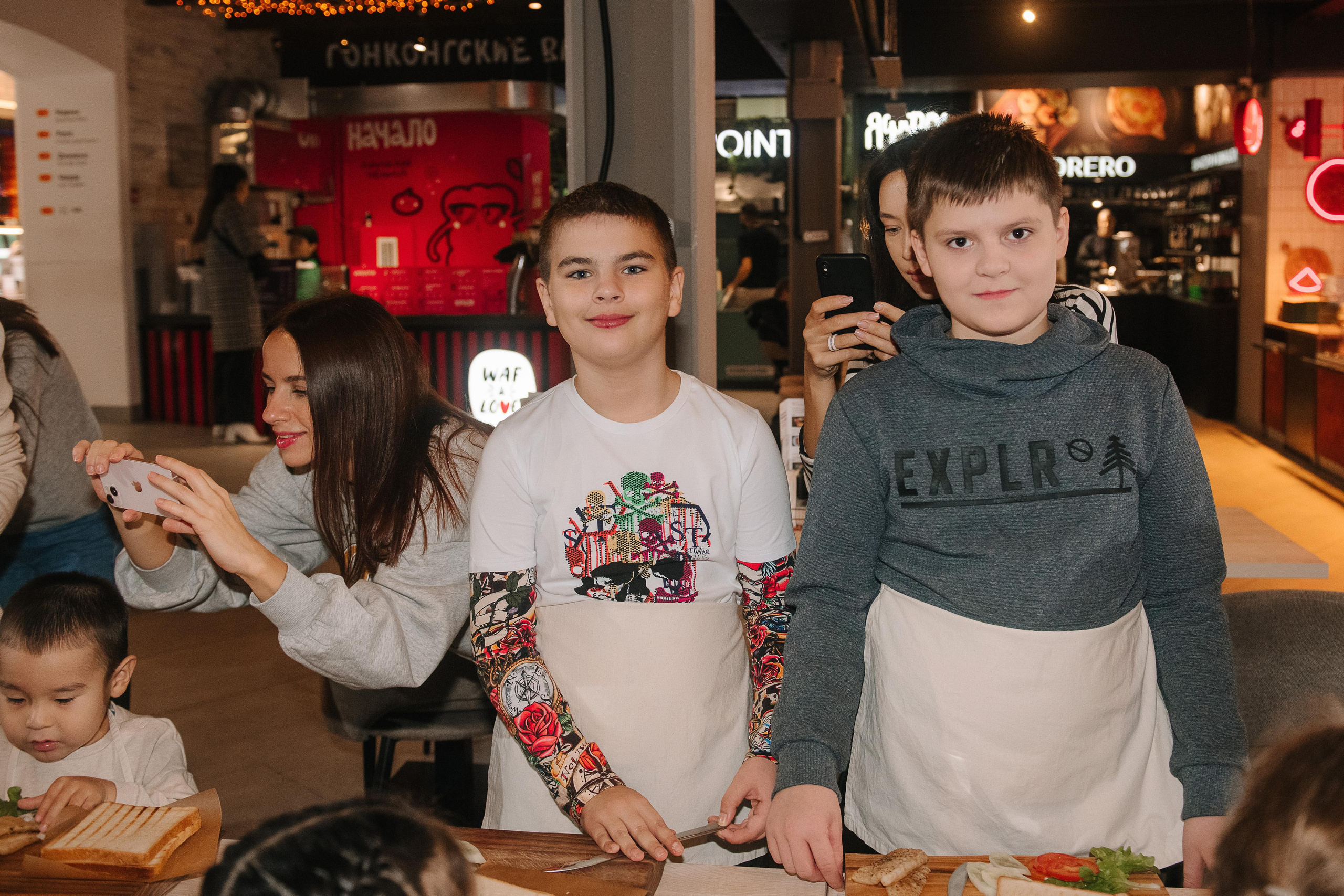 Гастродвор. Детский мастер-класс по приготовлению сэндвичей. Фотограф Валерия Голубева (Миронова)