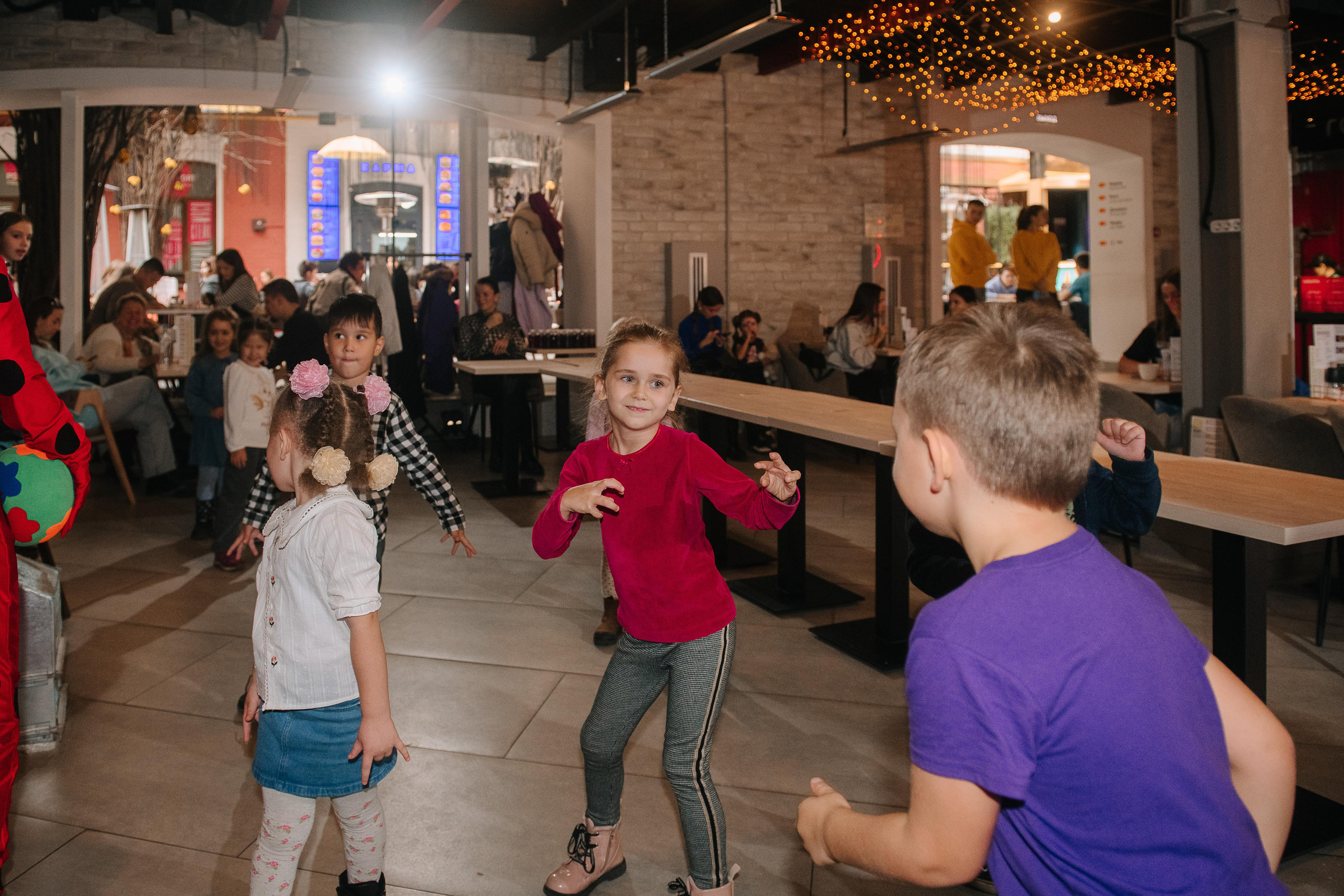 Гастродвор. Детский мастер-класс по приготовлению сэндвичей. Фотограф Валерия Голубева (Миронова)