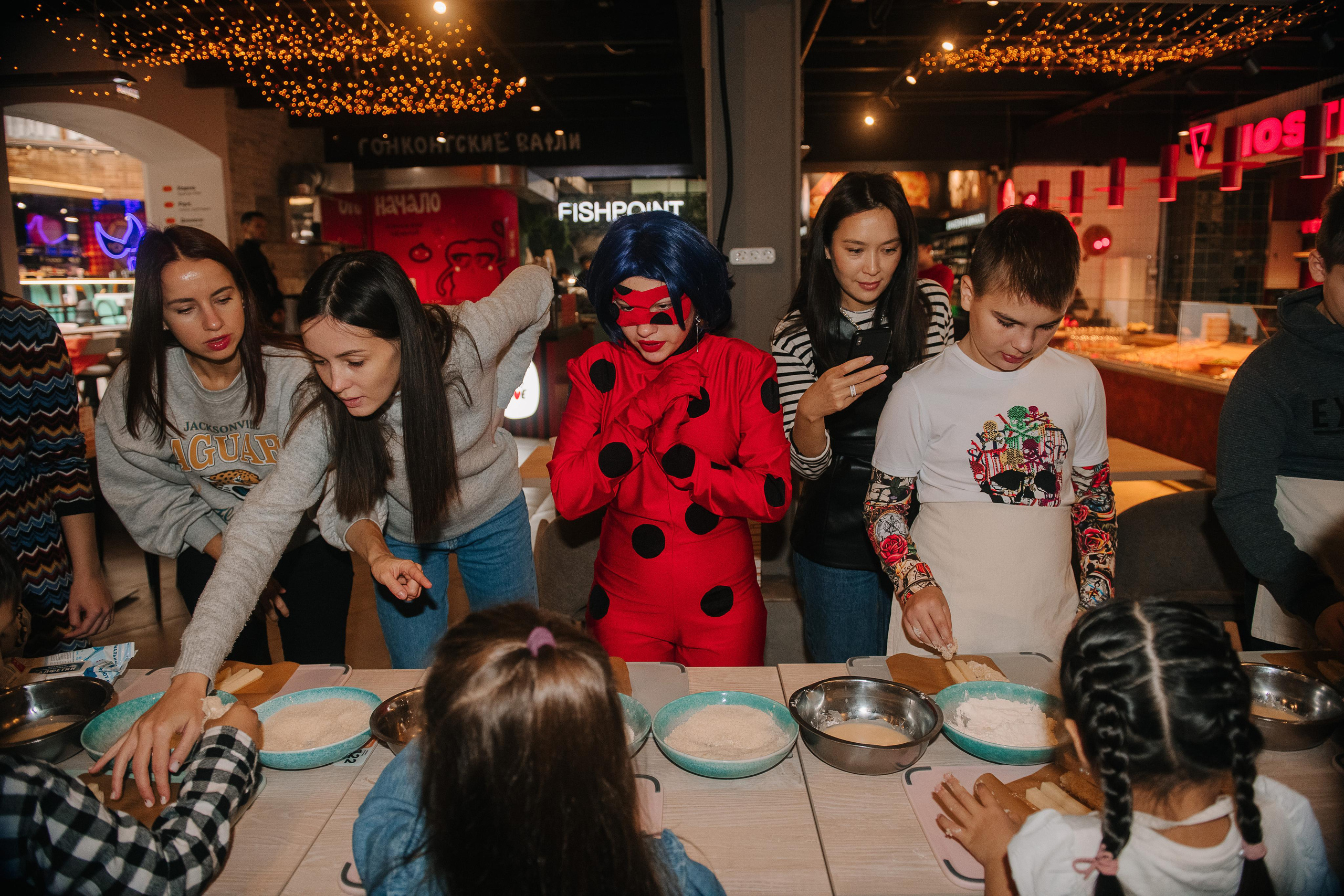 Гастродвор. Детский мастер-класс по приготовлению сэндвичей. Фотограф Валерия Голубева (Миронова)