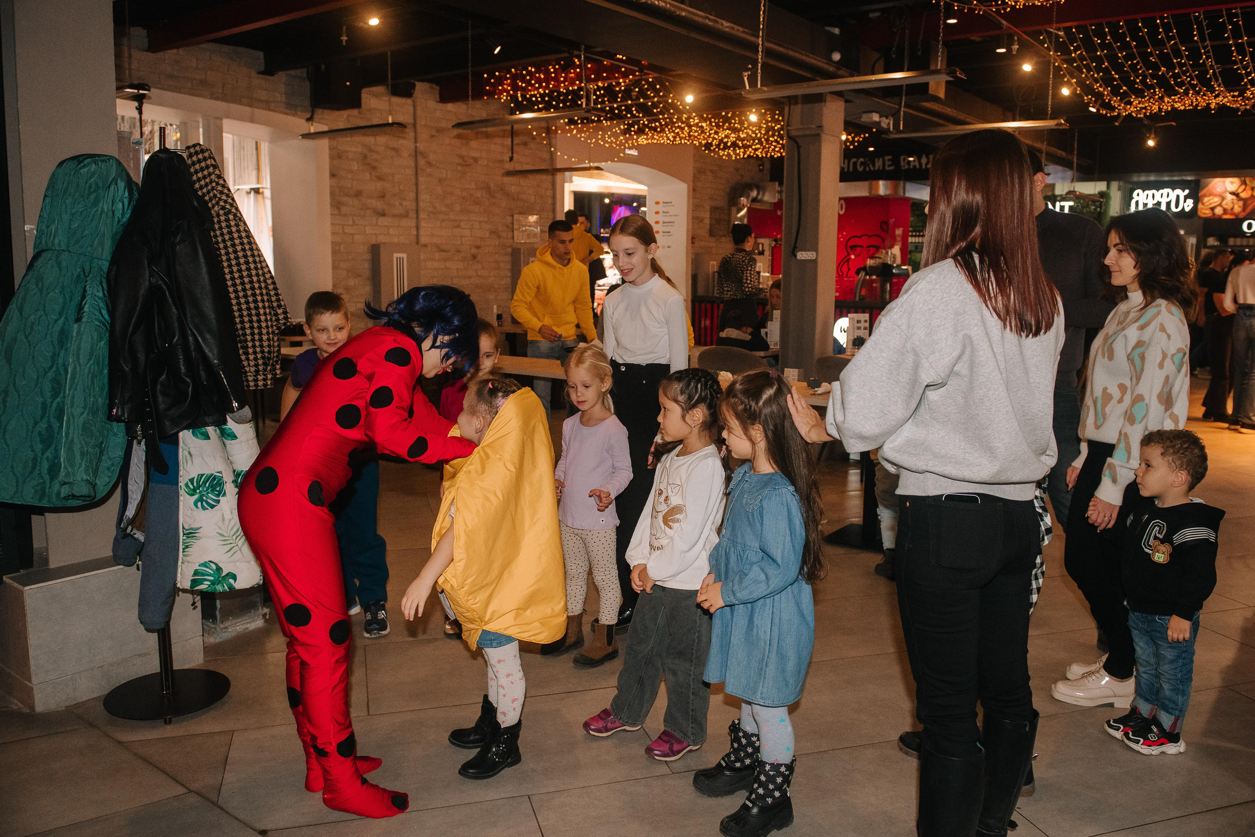 Гастродвор. Детский мастер-класс по приготовлению сэндвичей. Фотограф Валерия Голубева (Миронова)