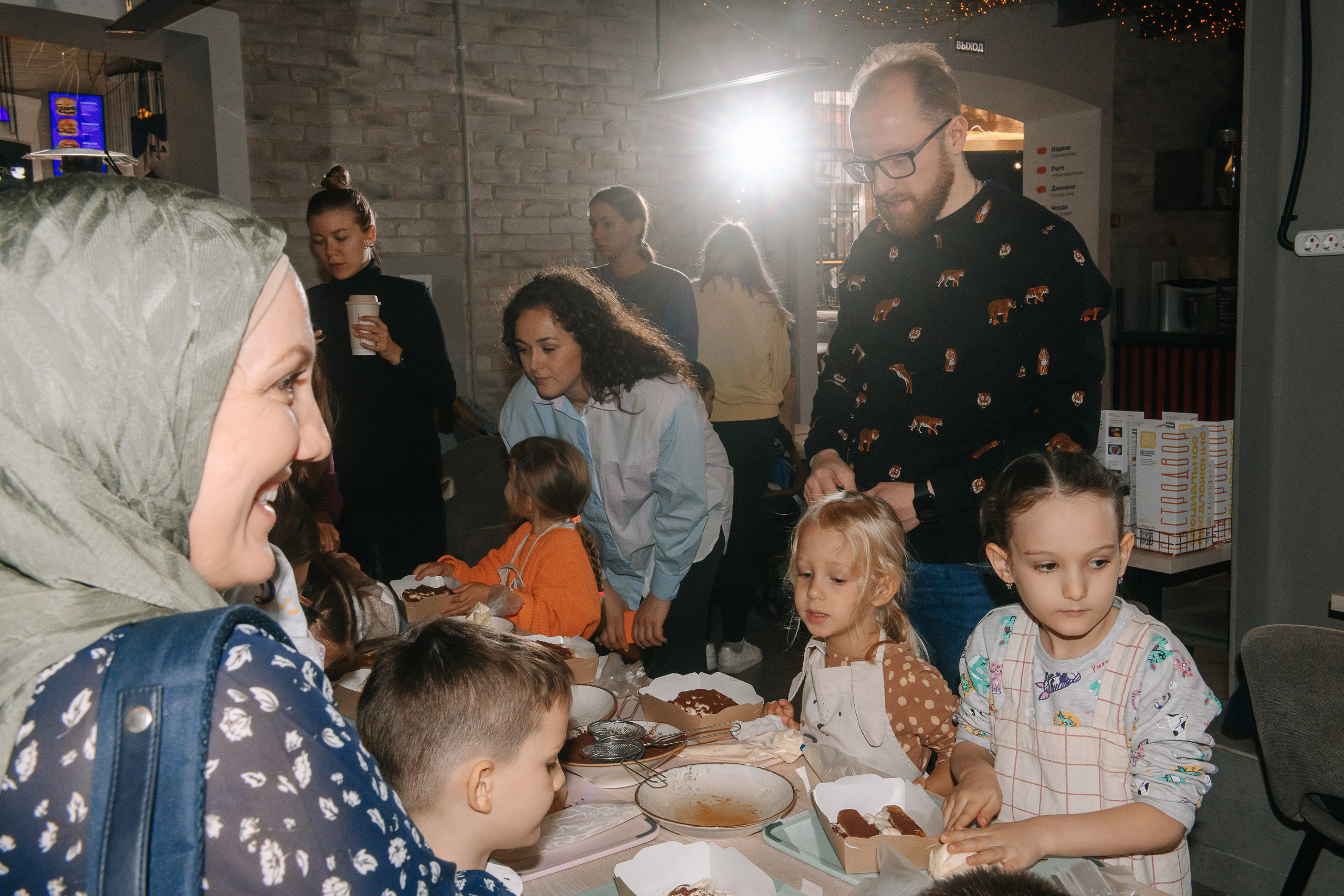 Гастродвор. Детский мастер-класс по приготовлению тирамису. Фотограф Валерия Голубева (Миронова)