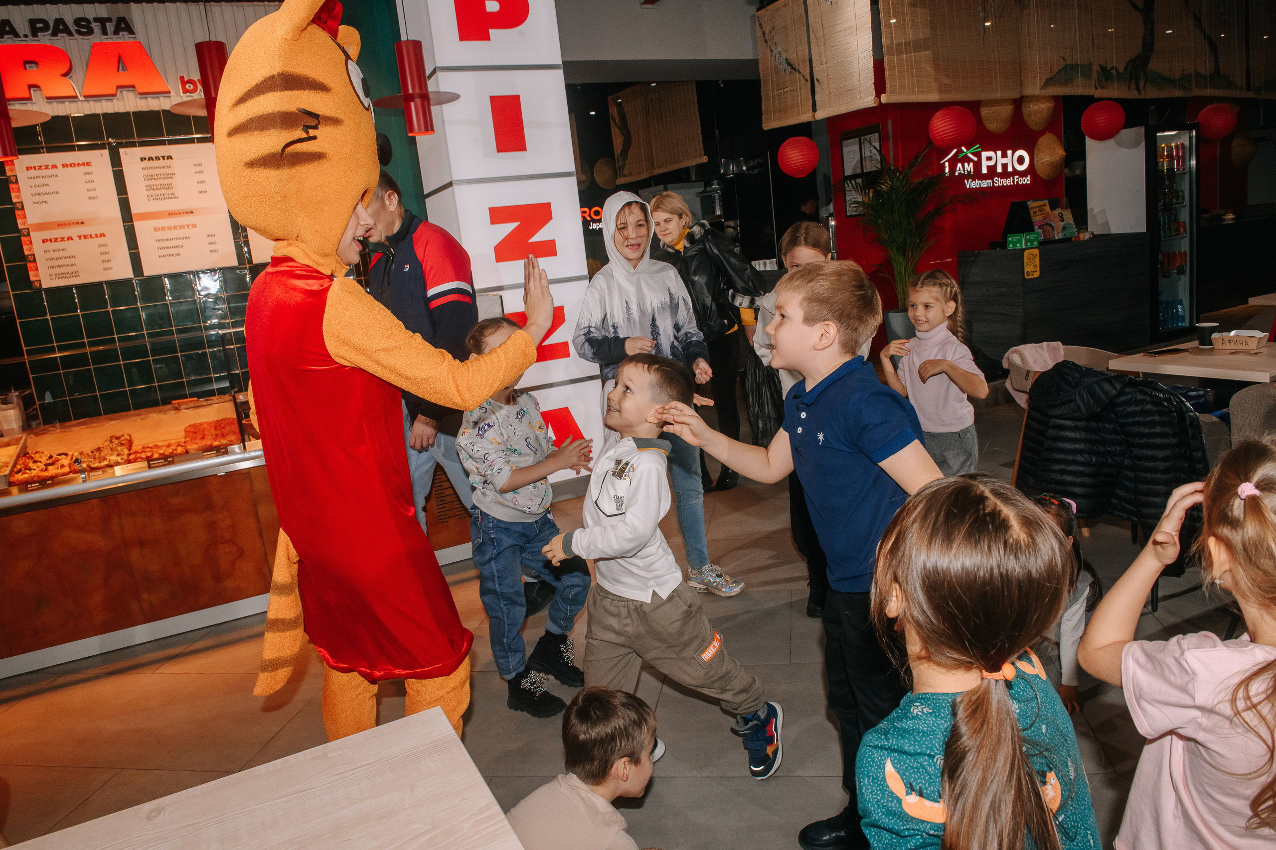 Гастродвор. Детский мастер-класс по приготовлению тирамису. Фотограф Валерия Голубева (Миронова)