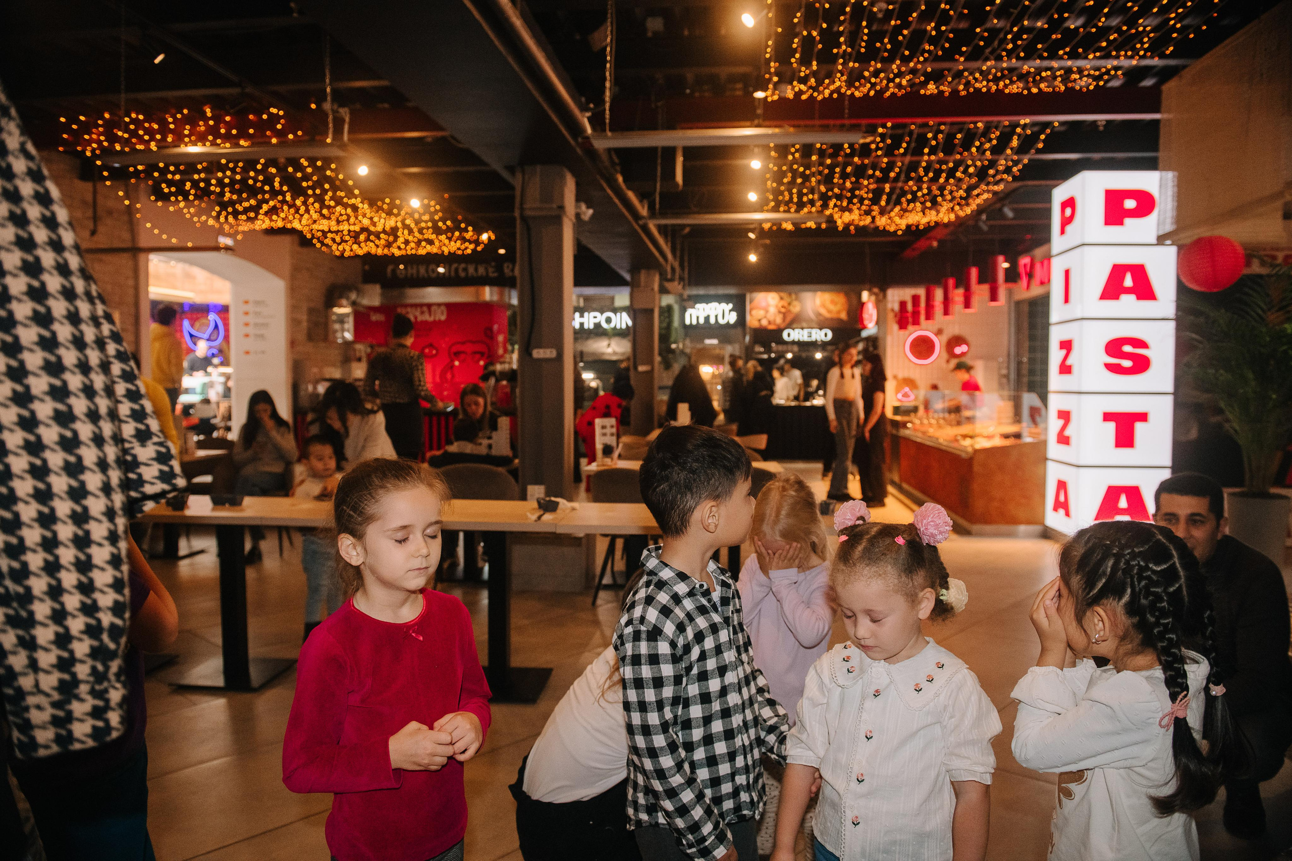Гастродвор. Детский мастер-класс по приготовлению сэндвичей. Фотограф Валерия Голубева (Миронова)