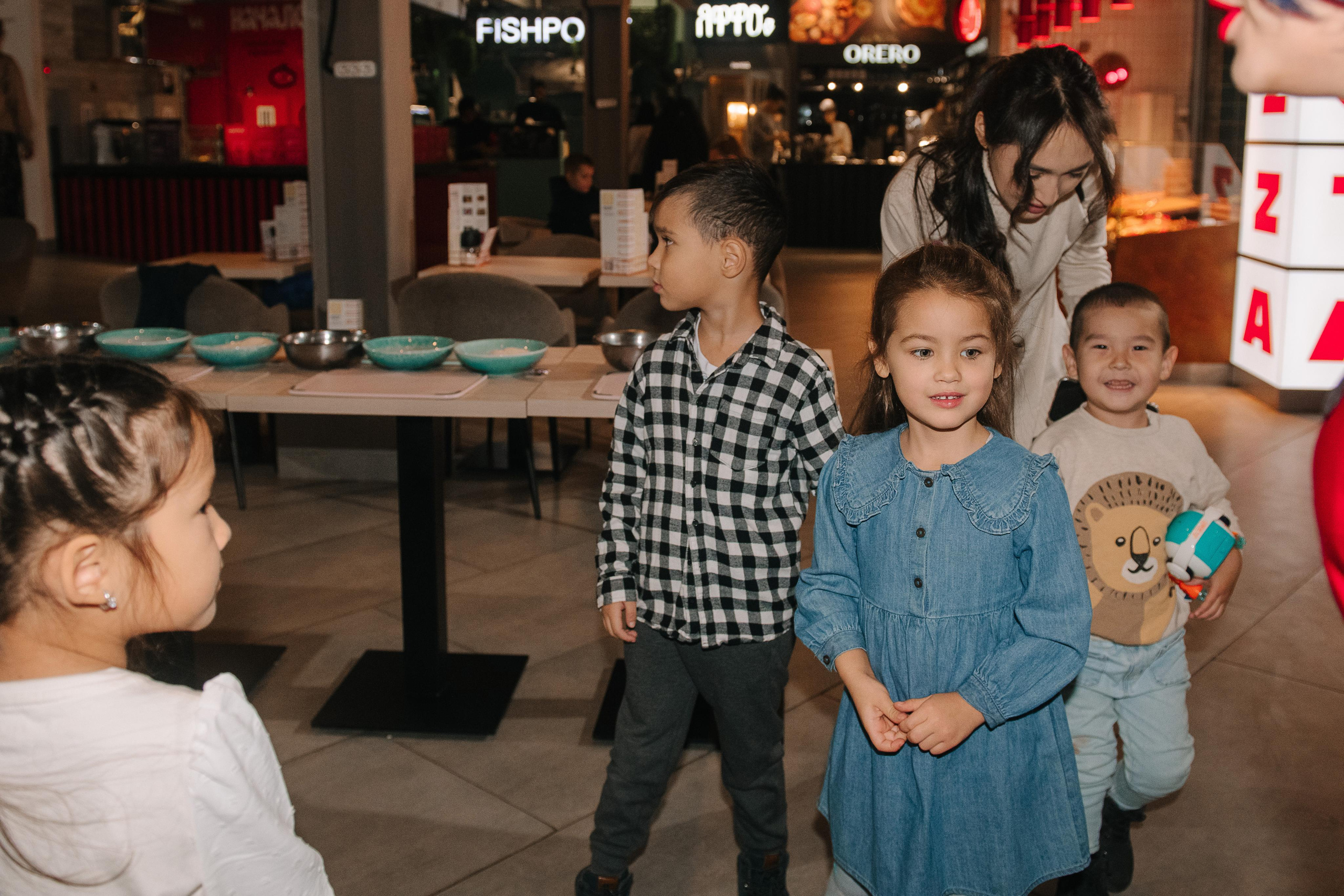 Гастродвор. Детский мастер-класс по приготовлению сэндвичей. Фотограф Валерия Голубева (Миронова)