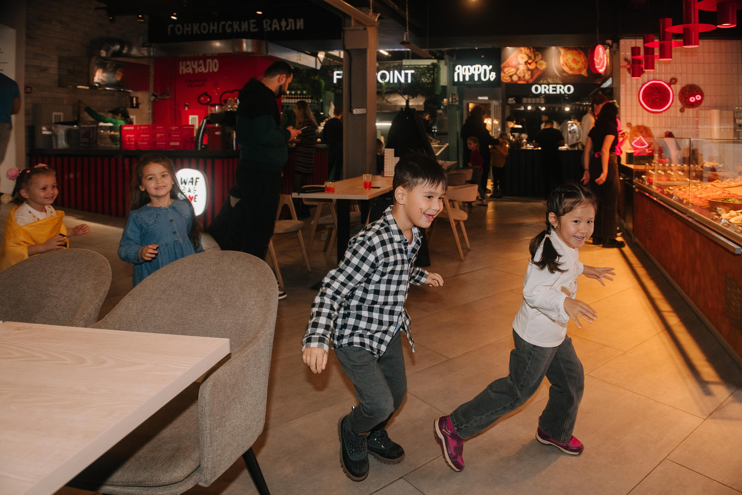 Гастродвор. Детский мастер-класс по приготовлению сэндвичей. Фотограф Валерия Голубева (Миронова)