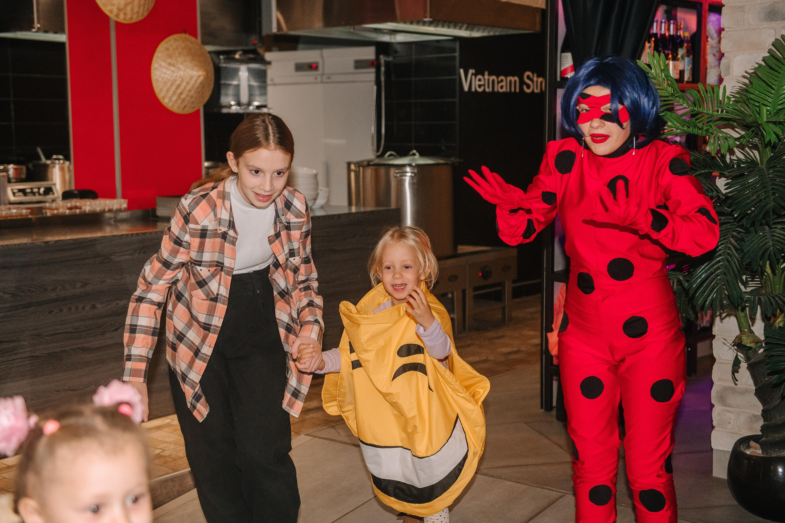 Гастродвор. Детский мастер-класс по приготовлению сэндвичей. Фотограф Валерия Голубева (Миронова)