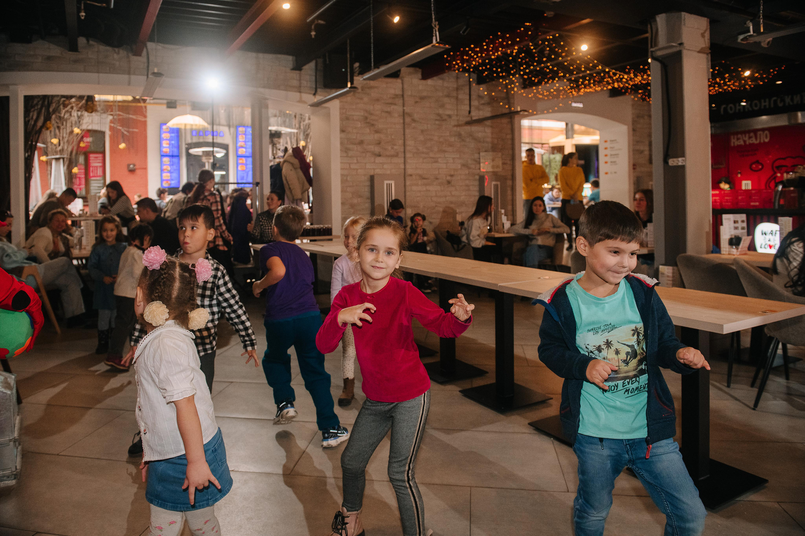 Гастродвор. Детский мастер-класс по приготовлению сэндвичей. Фотограф Валерия Голубева (Миронова)