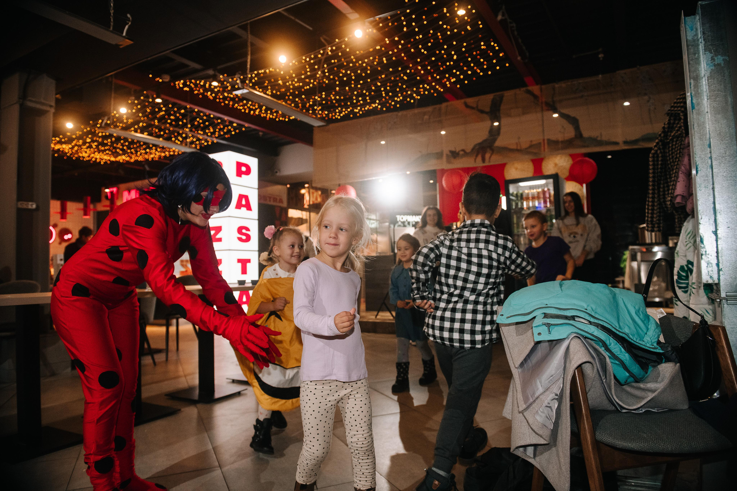 Гастродвор. Детский мастер-класс по приготовлению сэндвичей. Фотограф Валерия Голубева (Миронова)