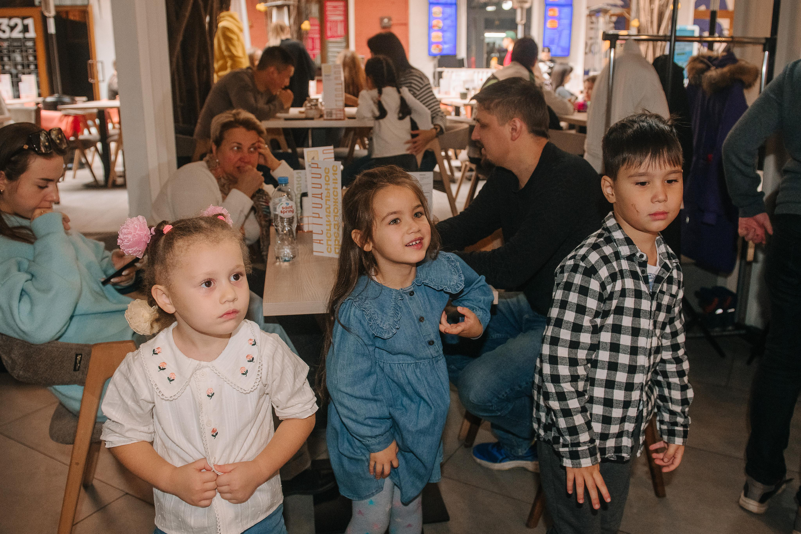 Гастродвор. Детский мастер-класс по приготовлению сэндвичей. Фотограф Валерия Голубева (Миронова)