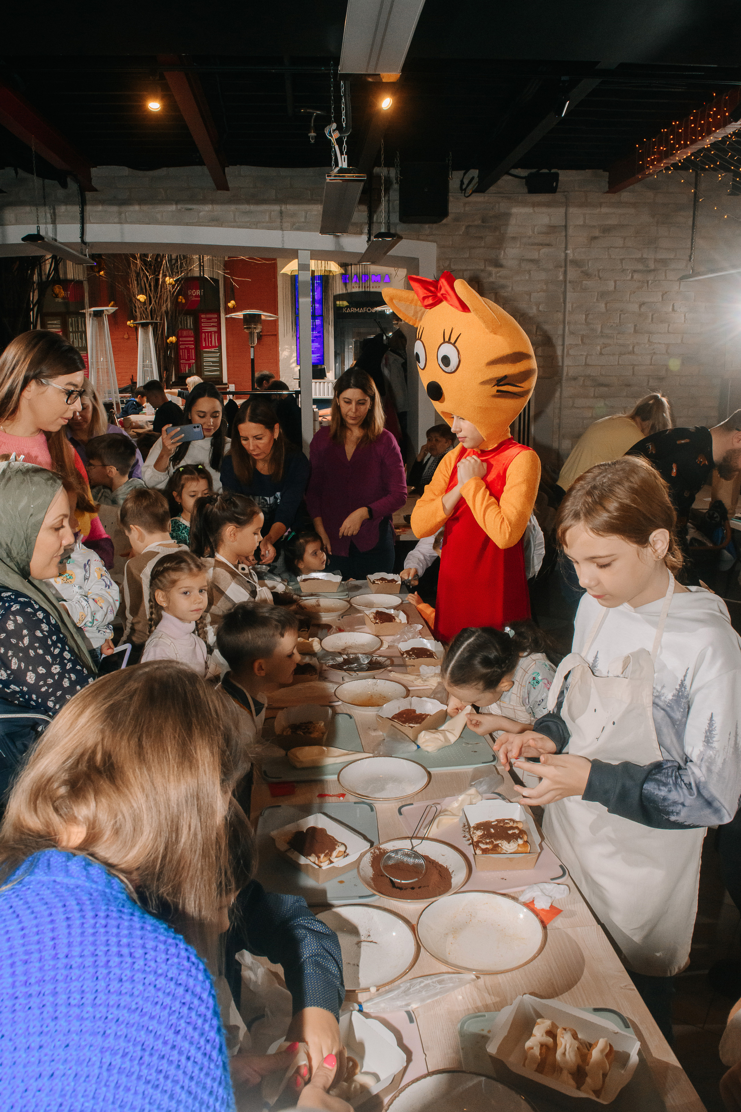 Гастродвор. Детский мастер-класс по приготовлению тирамису. Фотограф Валерия Голубева (Миронова)