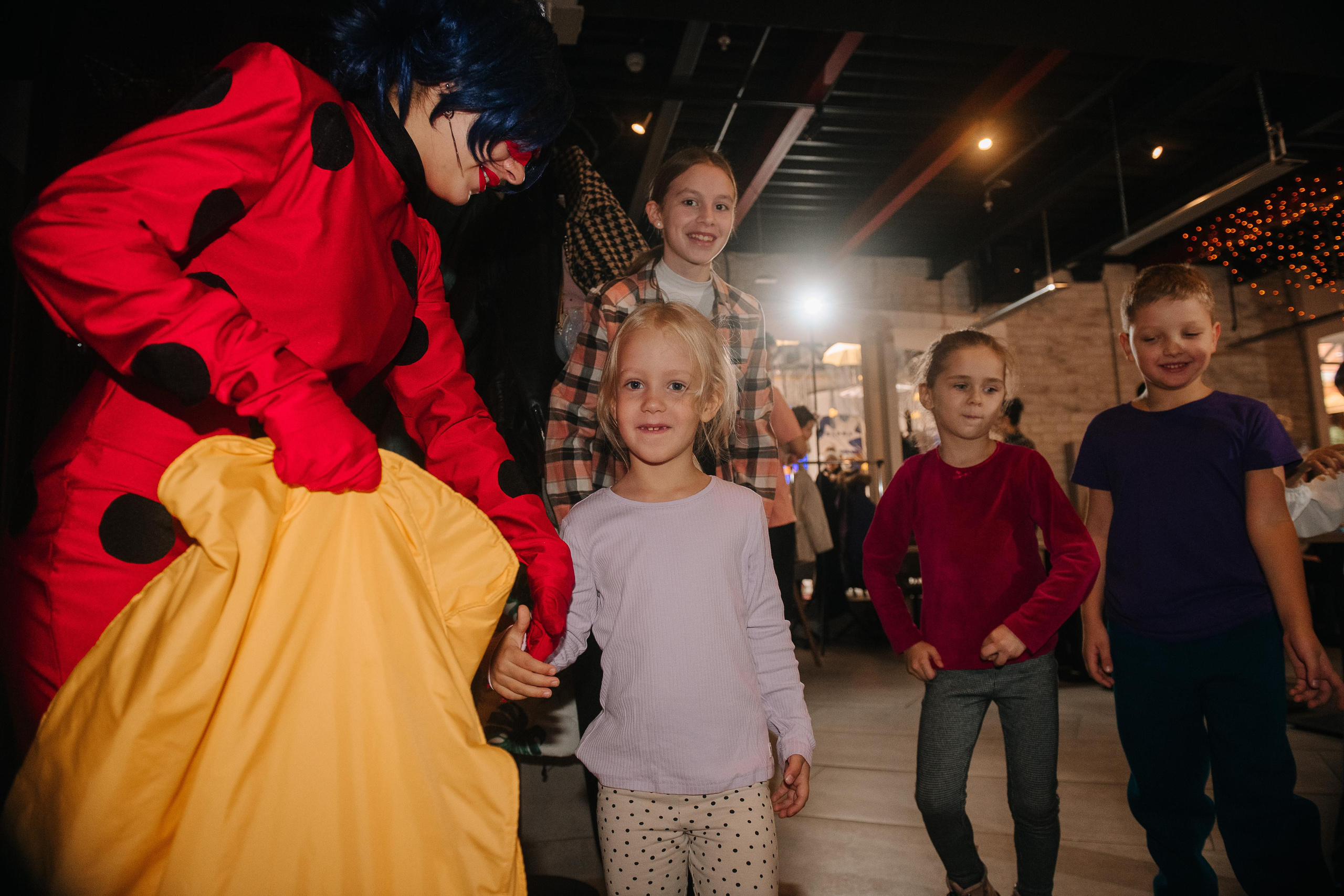 Гастродвор. Детский мастер-класс по приготовлению сэндвичей. Фотограф Валерия Голубева (Миронова)