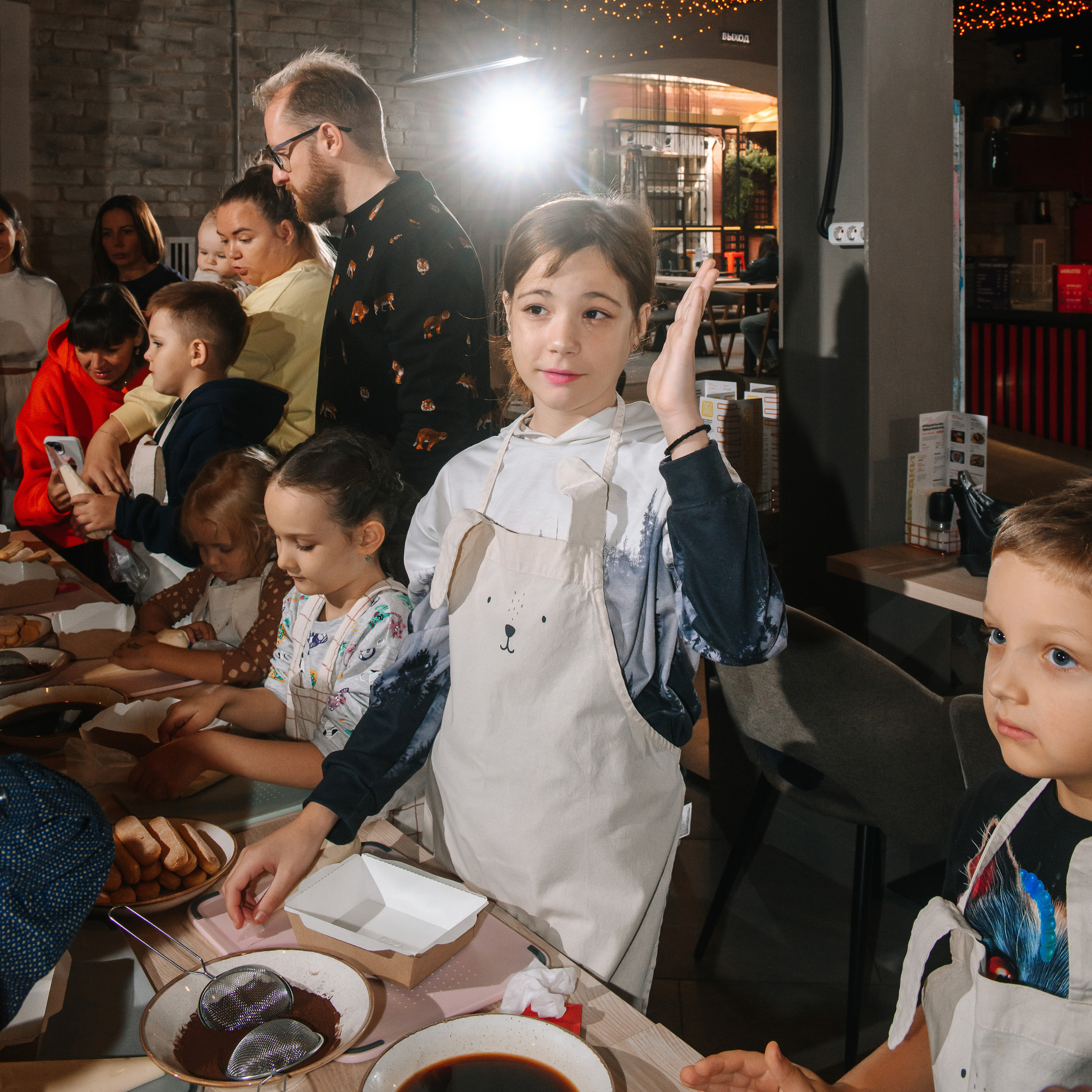 Гастродвор. Детский мастер-класс по приготовлению тирамису. Фотограф Валерия Голубева (Миронова)