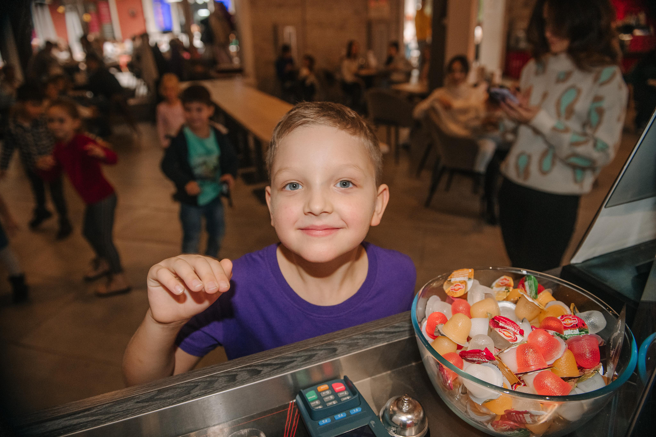 Гастродвор. Детский мастер-класс по приготовлению сэндвичей. Фотограф Валерия Голубева (Миронова)