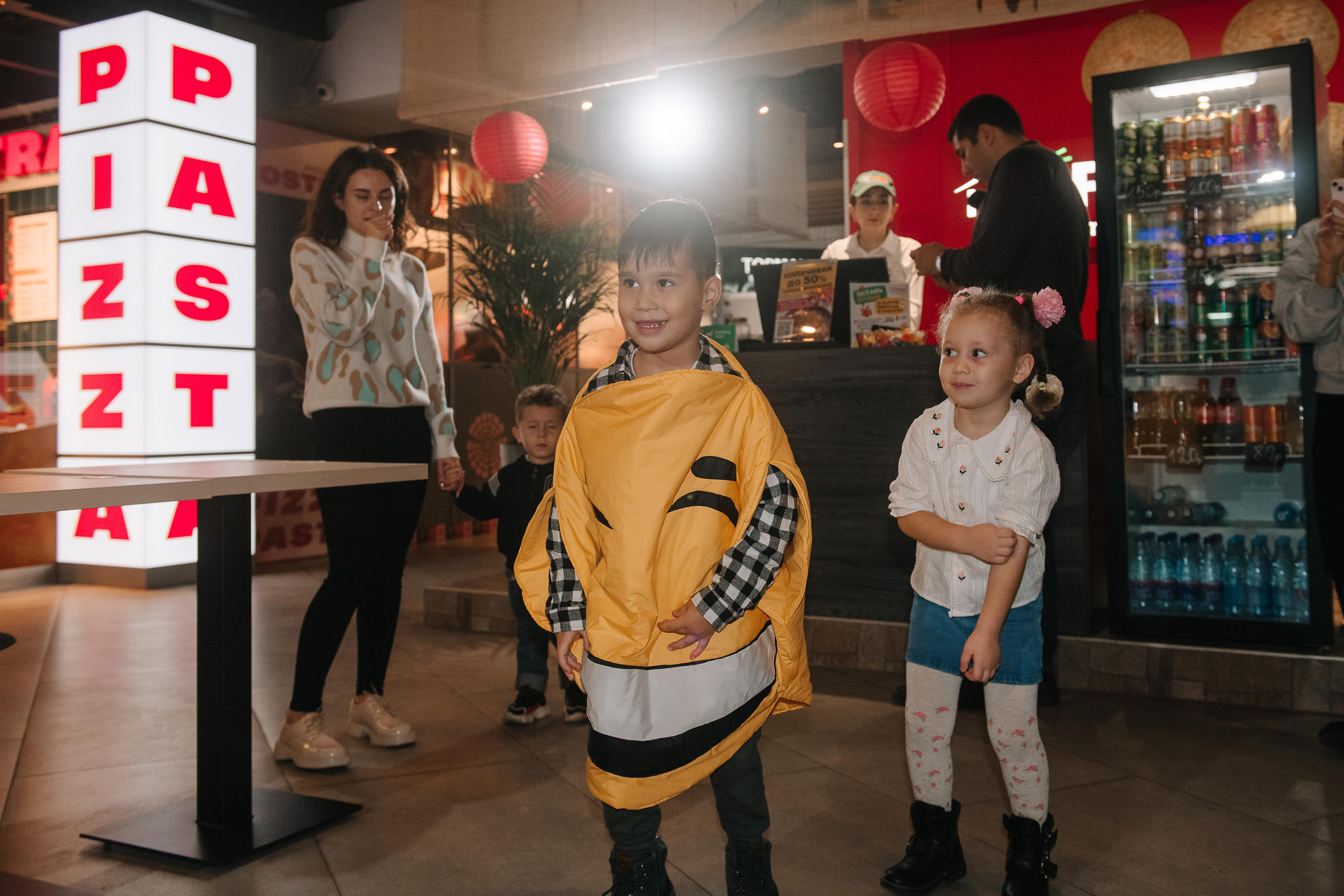 Гастродвор. Детский мастер-класс по приготовлению сэндвичей. Фотограф Валерия Голубева (Миронова)