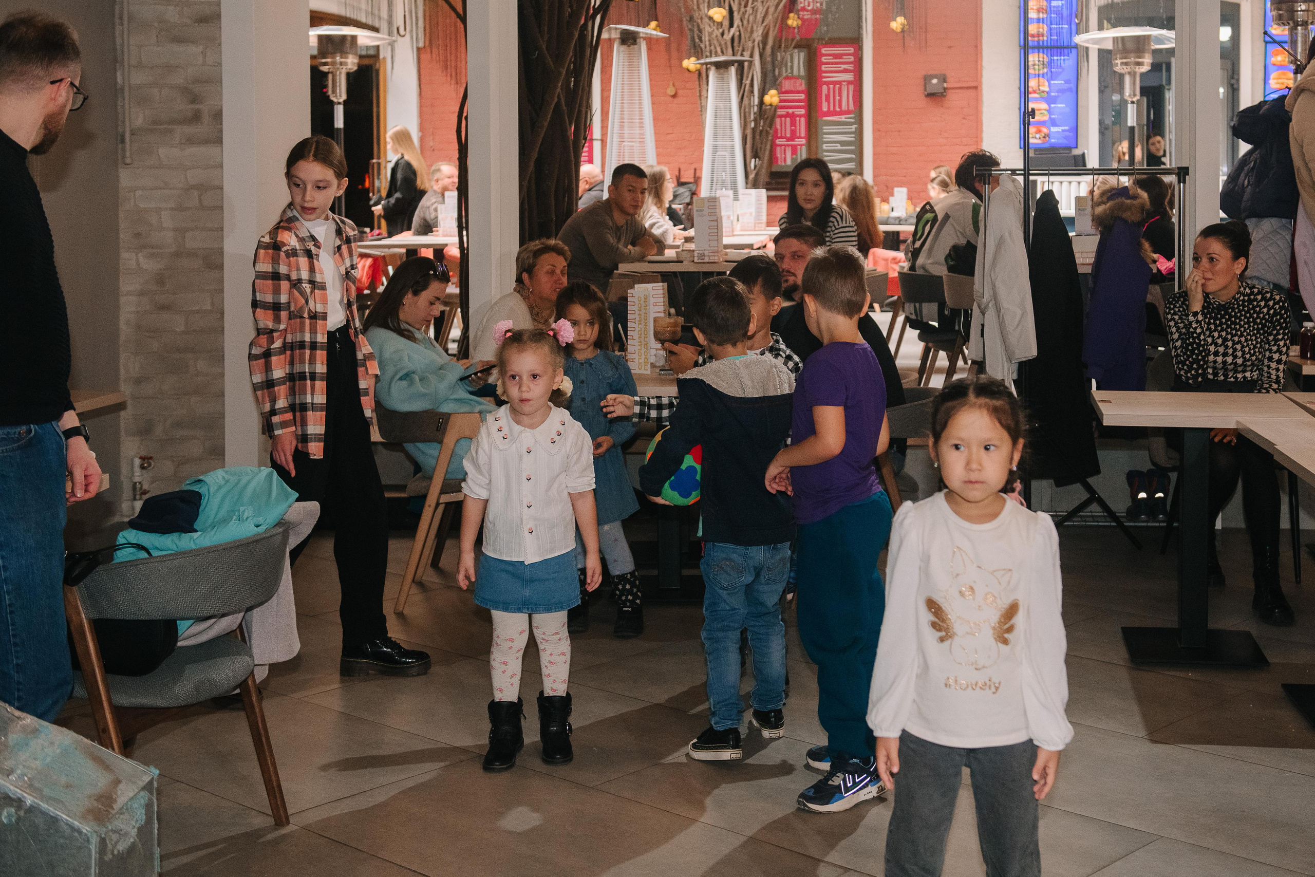 Гастродвор. Детский мастер-класс по приготовлению сэндвичей. Фотограф Валерия Голубева (Миронова)
