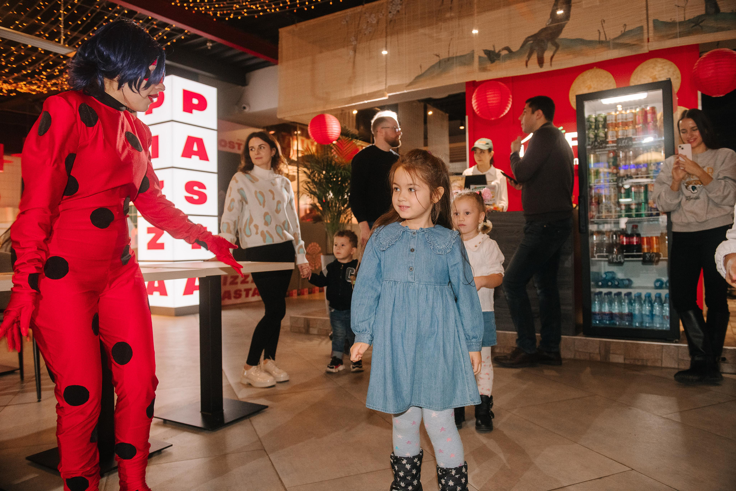 Гастродвор. Детский мастер-класс по приготовлению сэндвичей. Фотограф Валерия Голубева (Миронова)