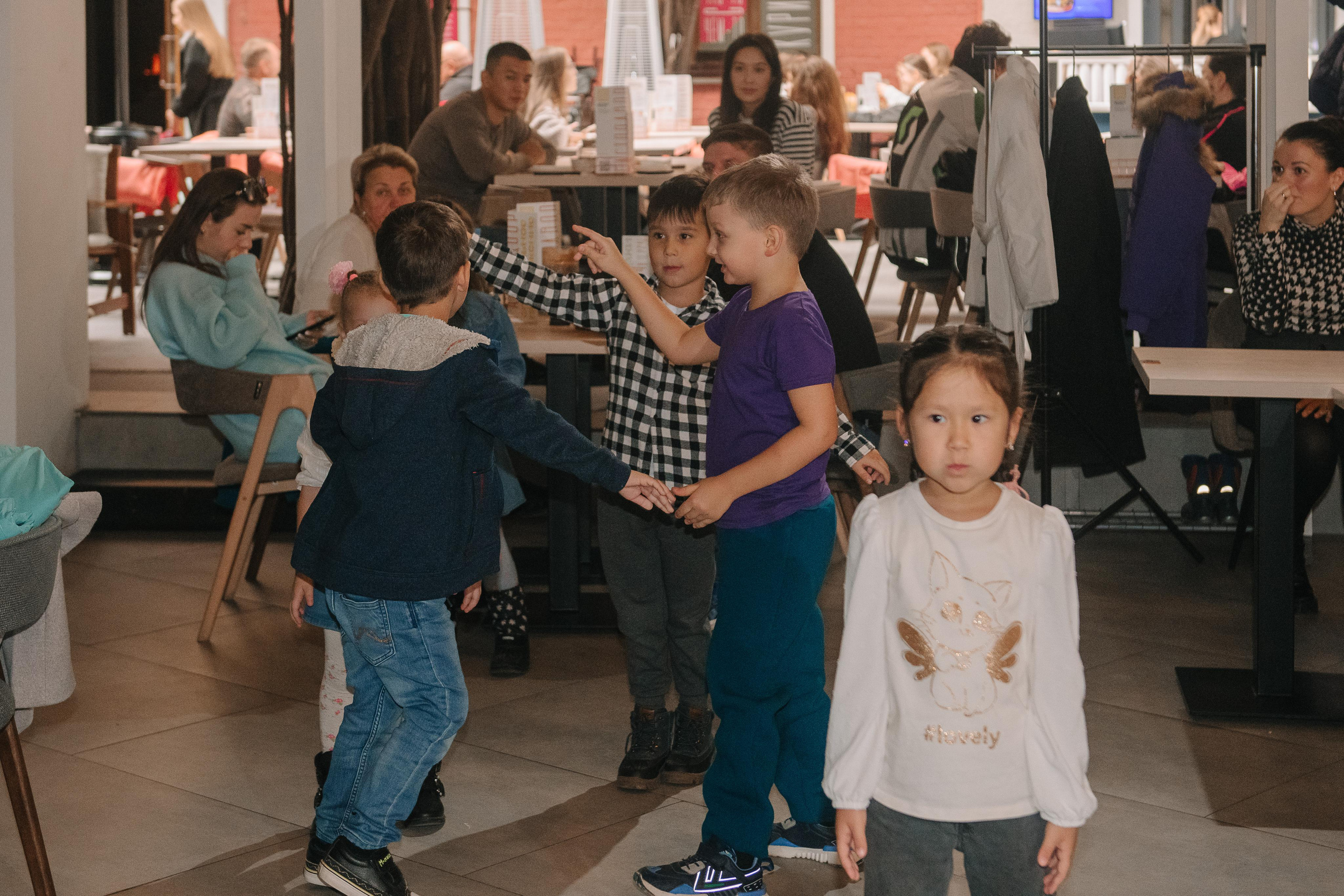 Гастродвор. Детский мастер-класс по приготовлению сэндвичей. Фотограф Валерия Голубева (Миронова)