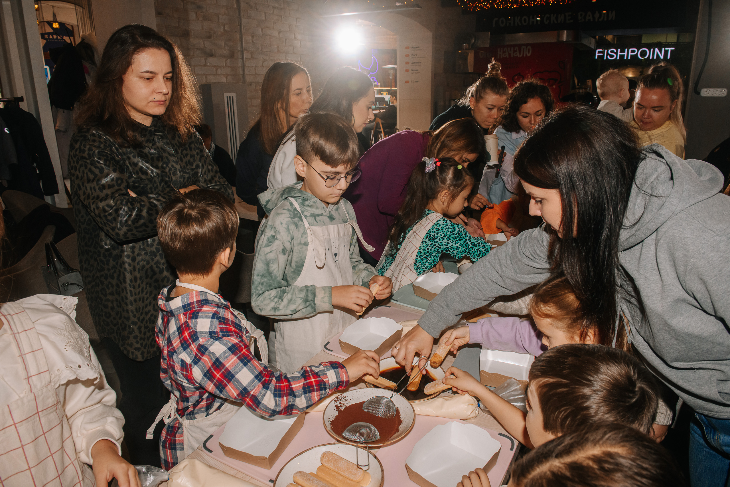 Гастродвор. Детский мастер-класс по приготовлению тирамису. Фотограф Валерия Голубева (Миронова)