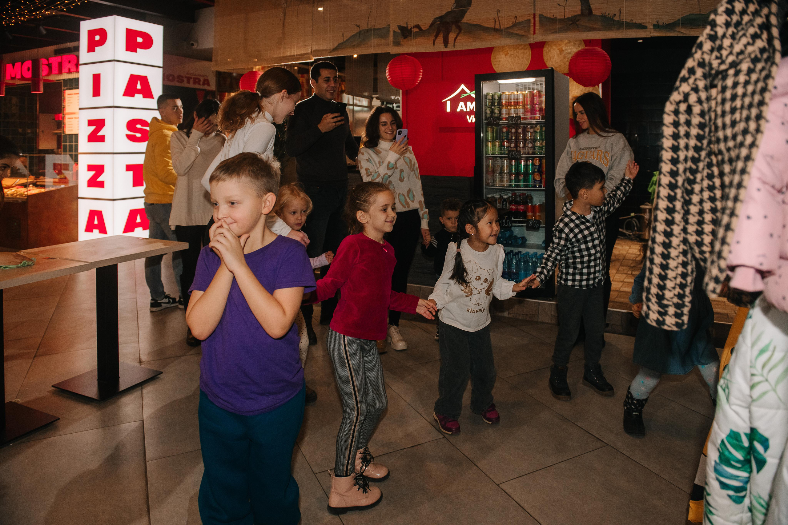Гастродвор. Детский мастер-класс по приготовлению сэндвичей. Фотограф Валерия Голубева (Миронова)