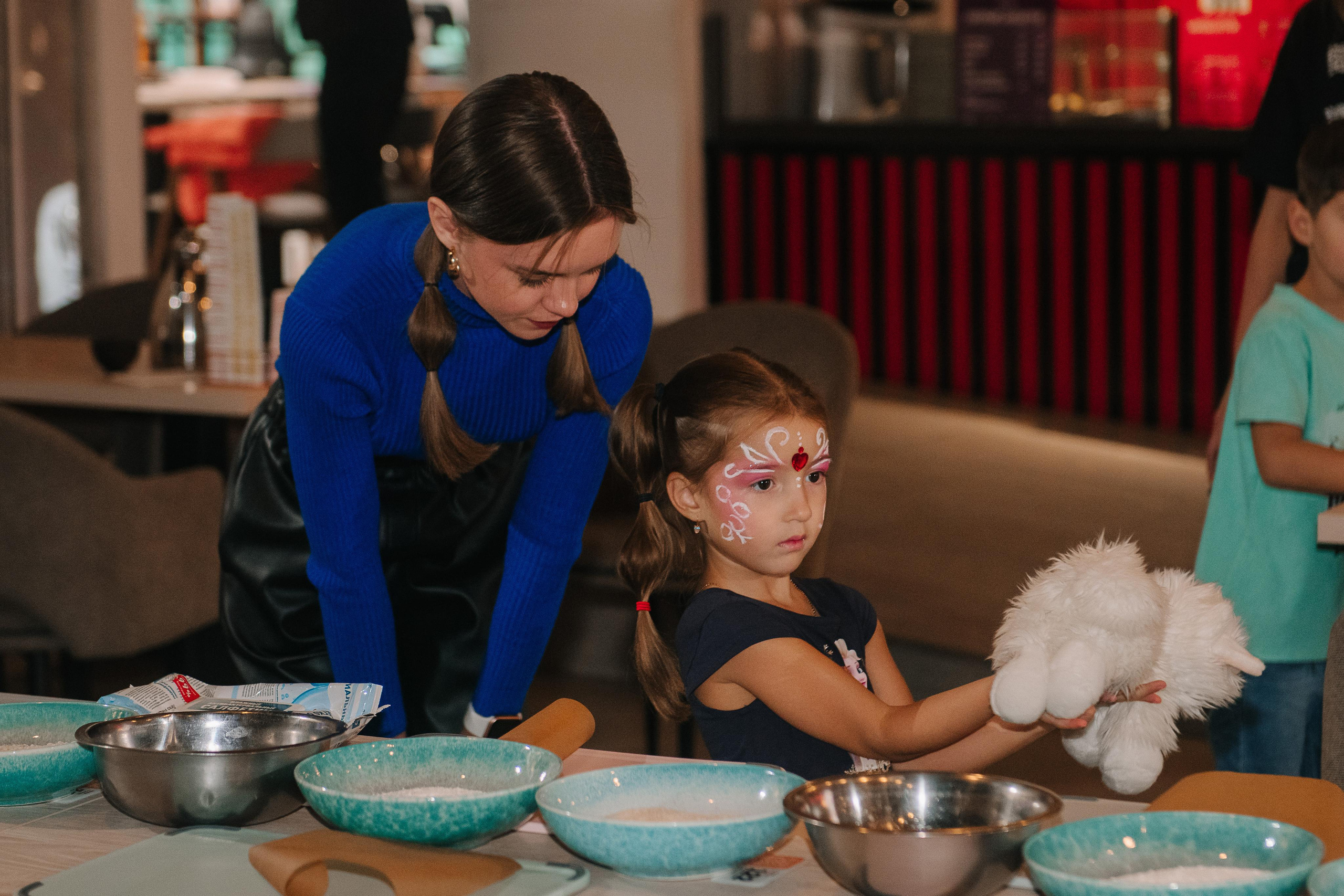 Гастродвор. Детский мастер-класс по приготовлению сэндвичей. Фотограф Валерия Голубева (Миронова)