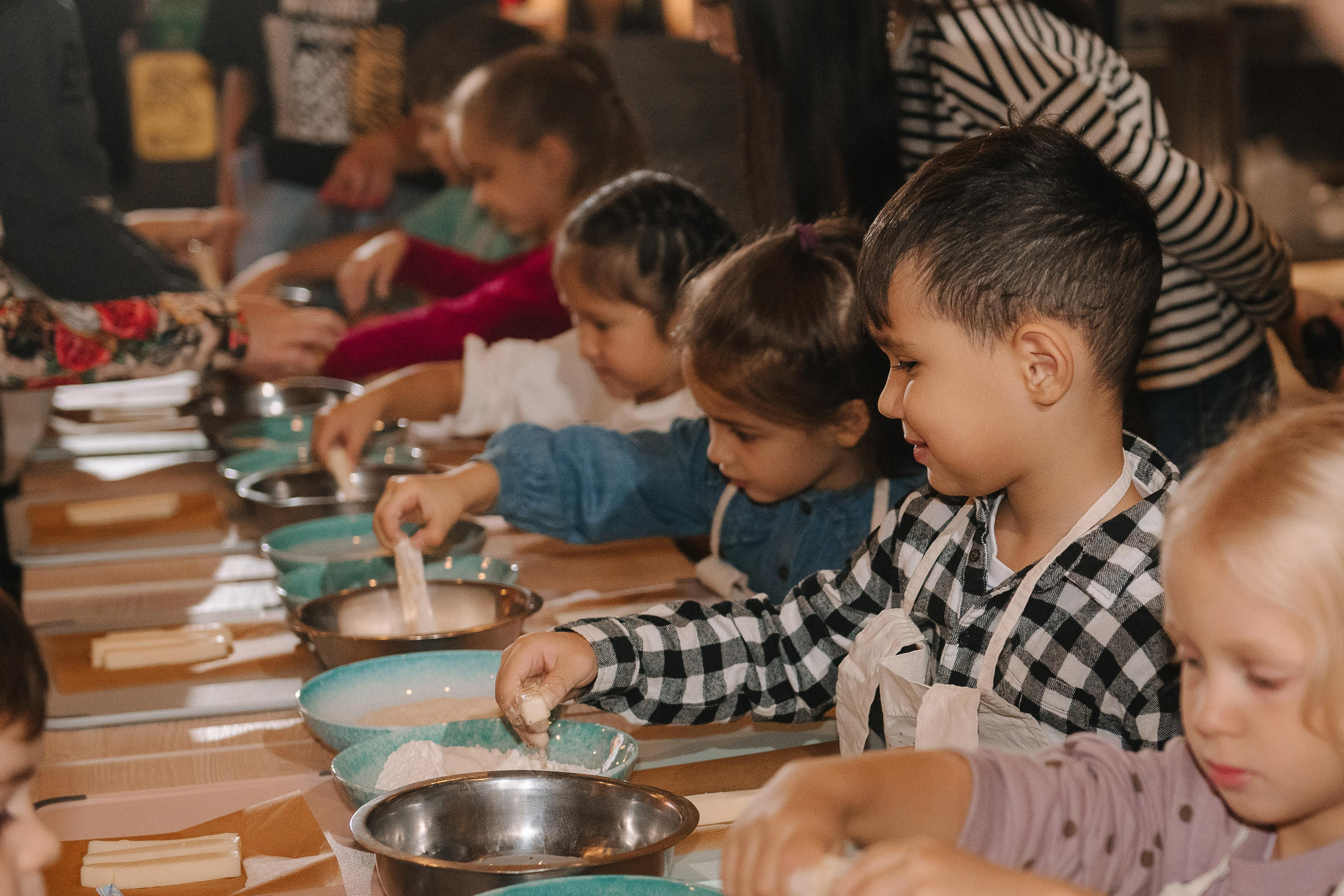 Гастродвор. Детский мастер-класс по приготовлению сэндвичей. Фотограф Валерия Голубева (Миронова)